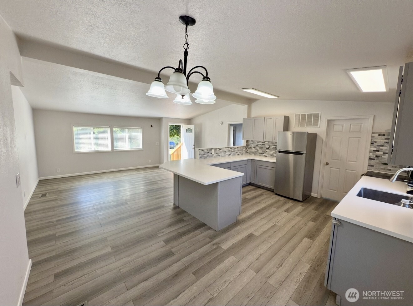 147 Carlson Loop