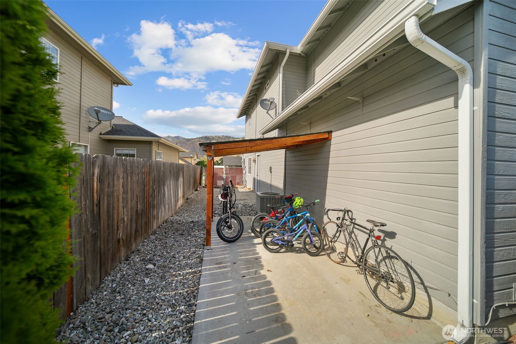 114 Creekside Place