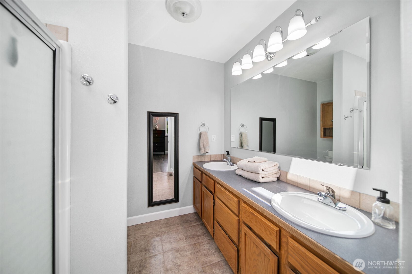 114 Creekside Place