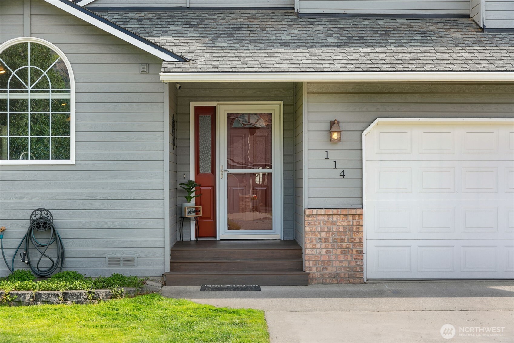 114 Creekside Place