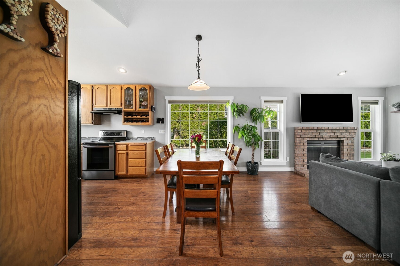 114 Creekside Place