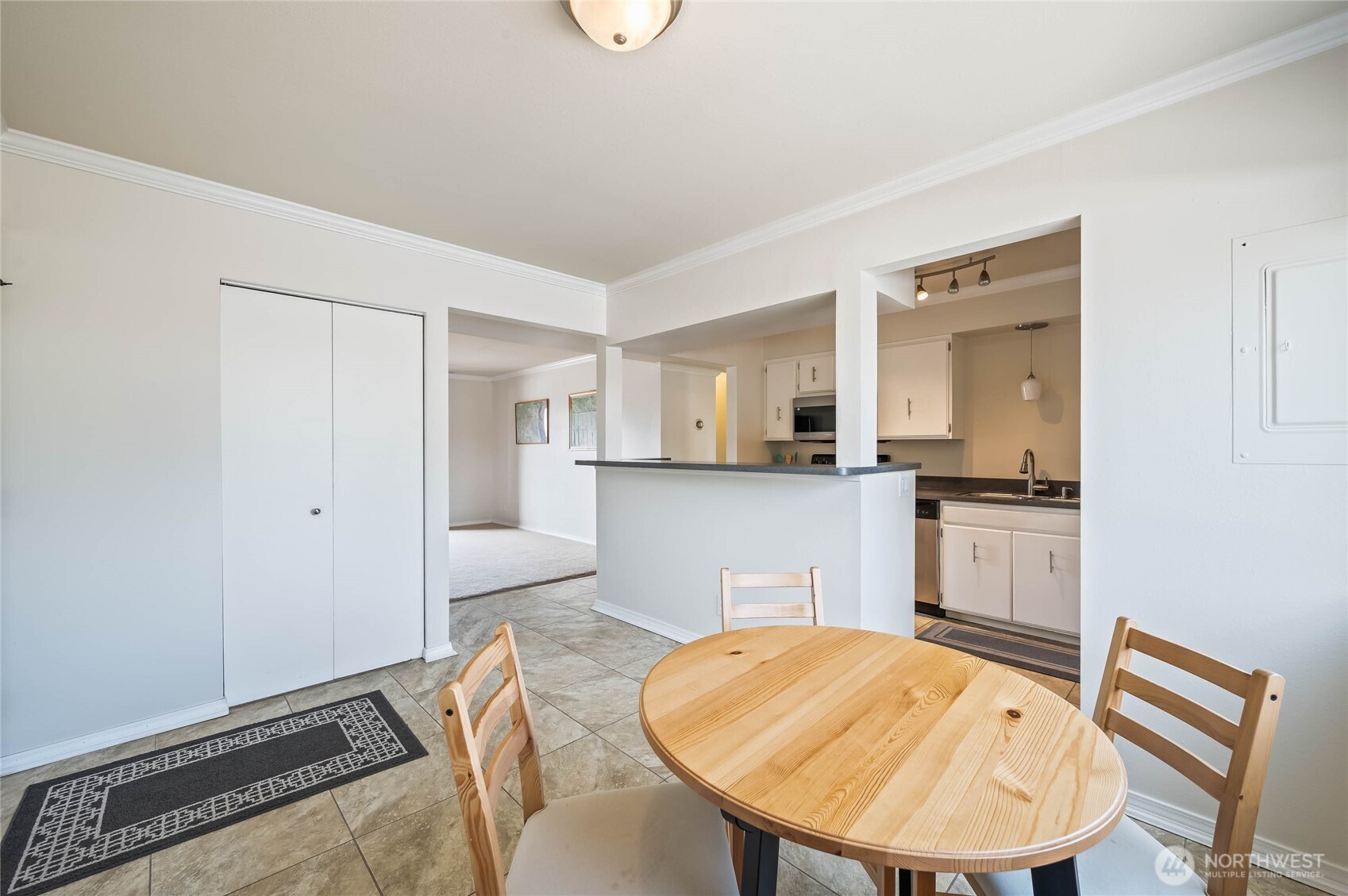 407 Oregon Street Unit: 123
