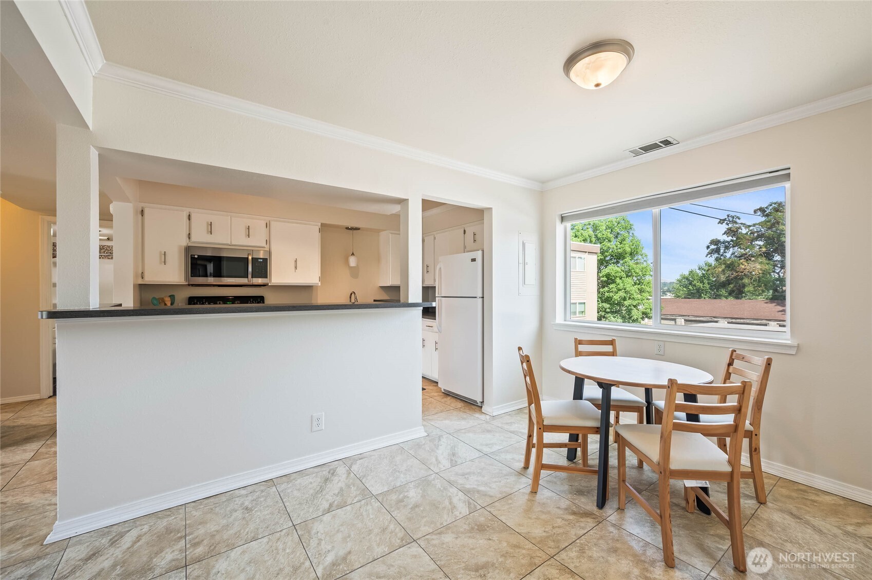 407 Oregon Street Unit: 123
