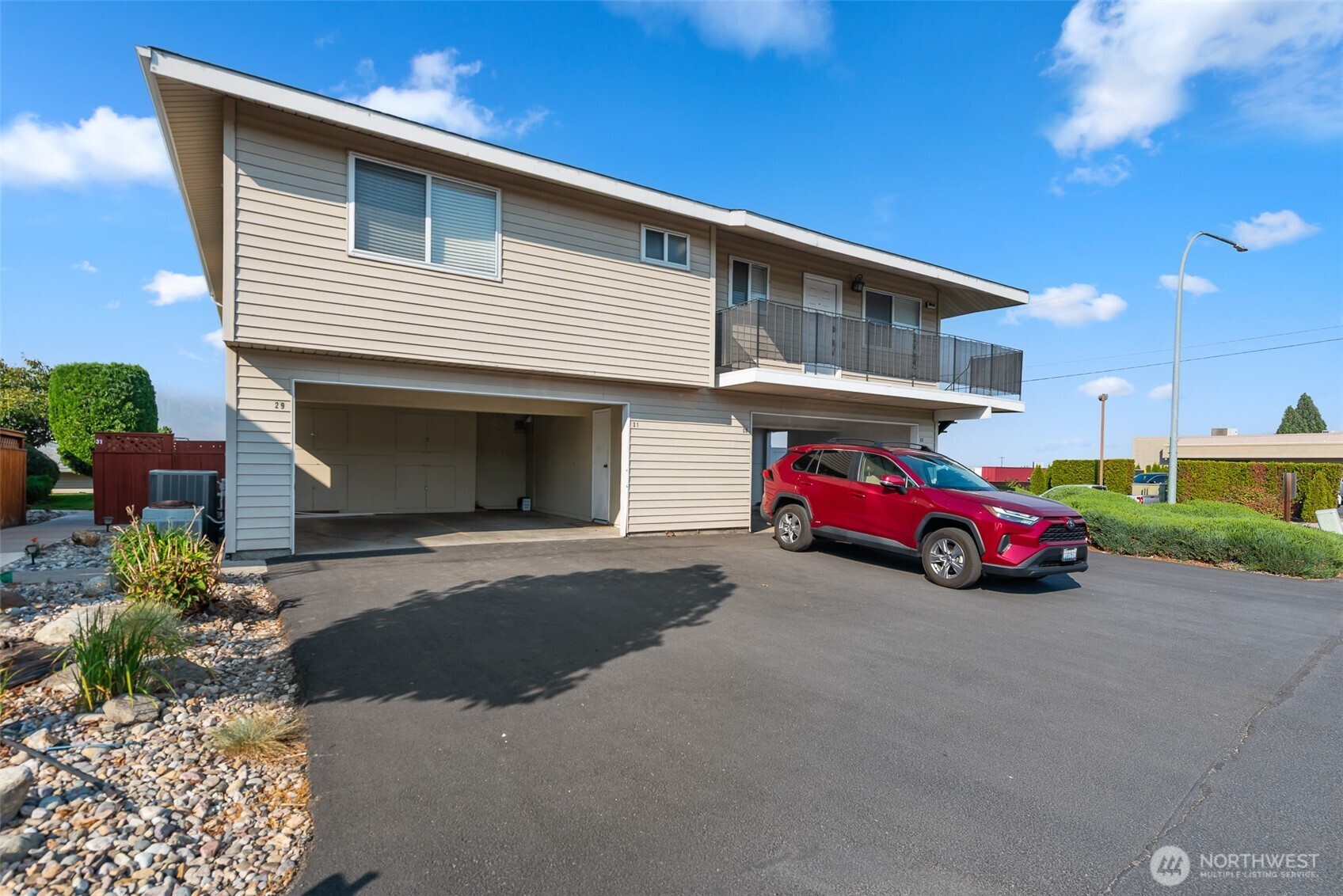 100 Simon Street Unit: 29