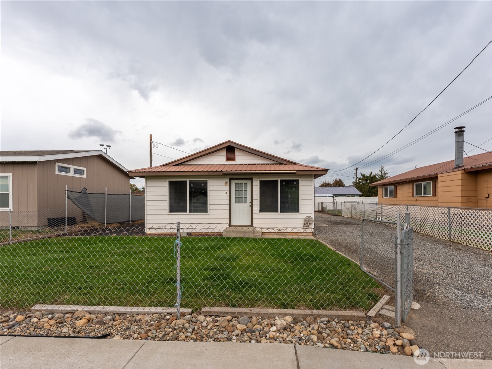 5 Delaware Avenue