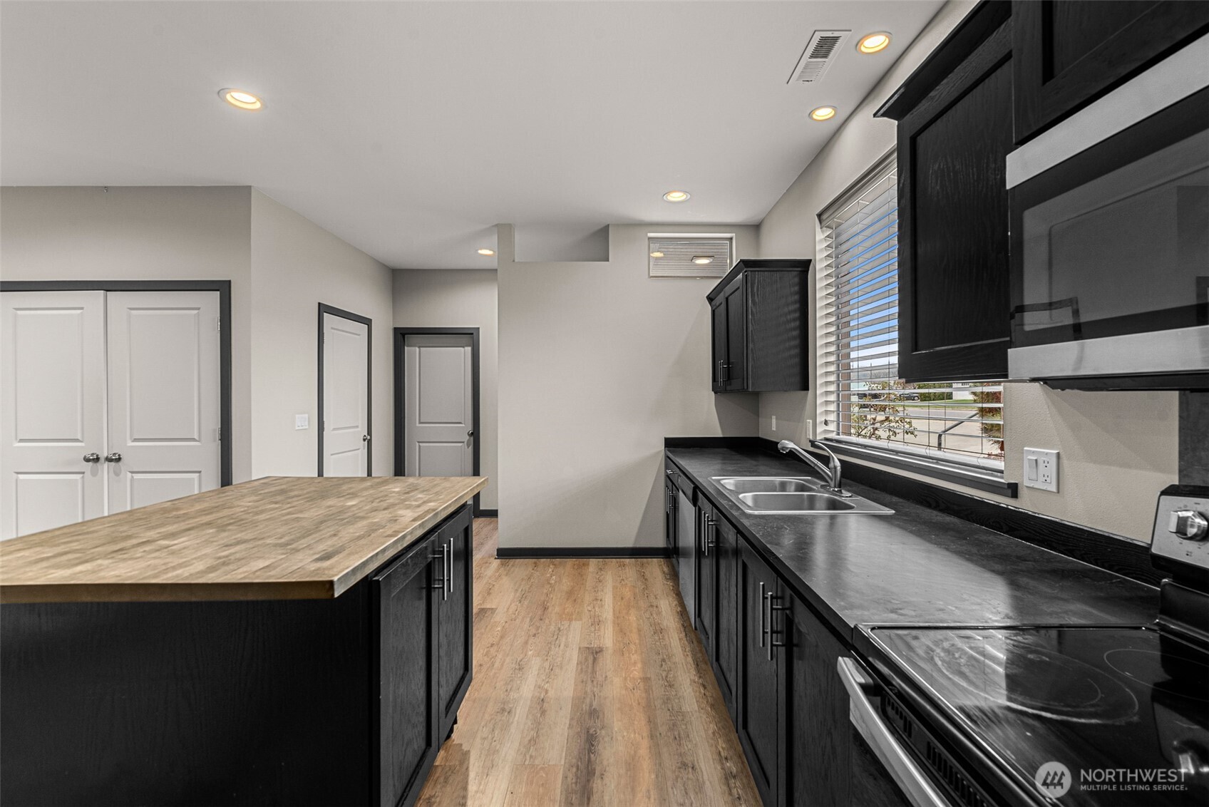 1467 Melissa Way