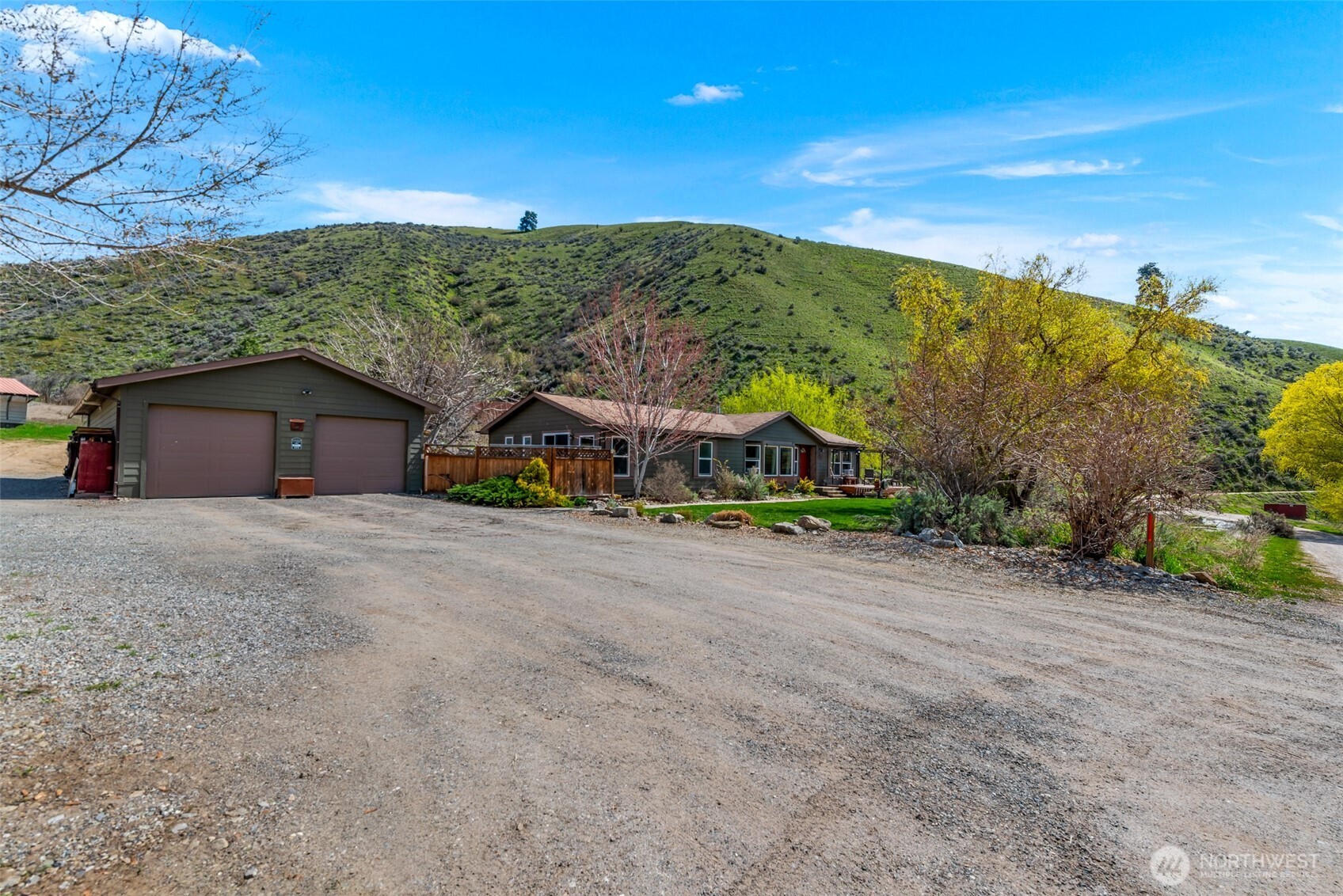 61 Twin Ponds Lane