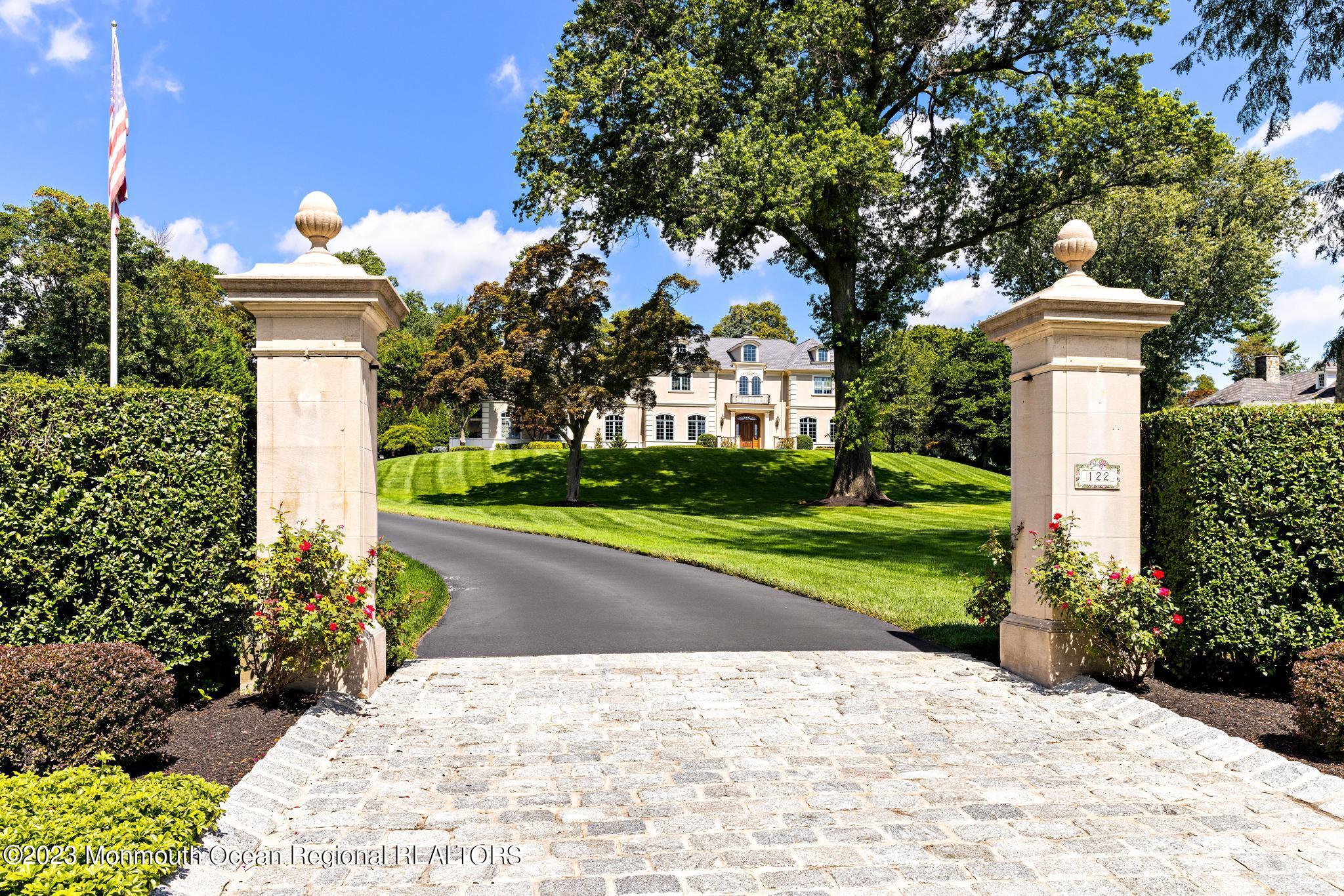 122 Rumson Road