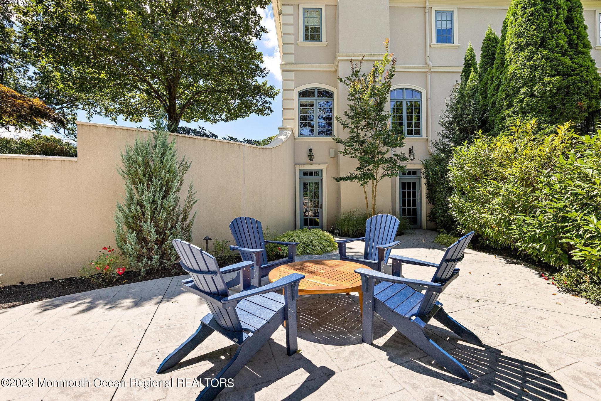 122 Rumson Road