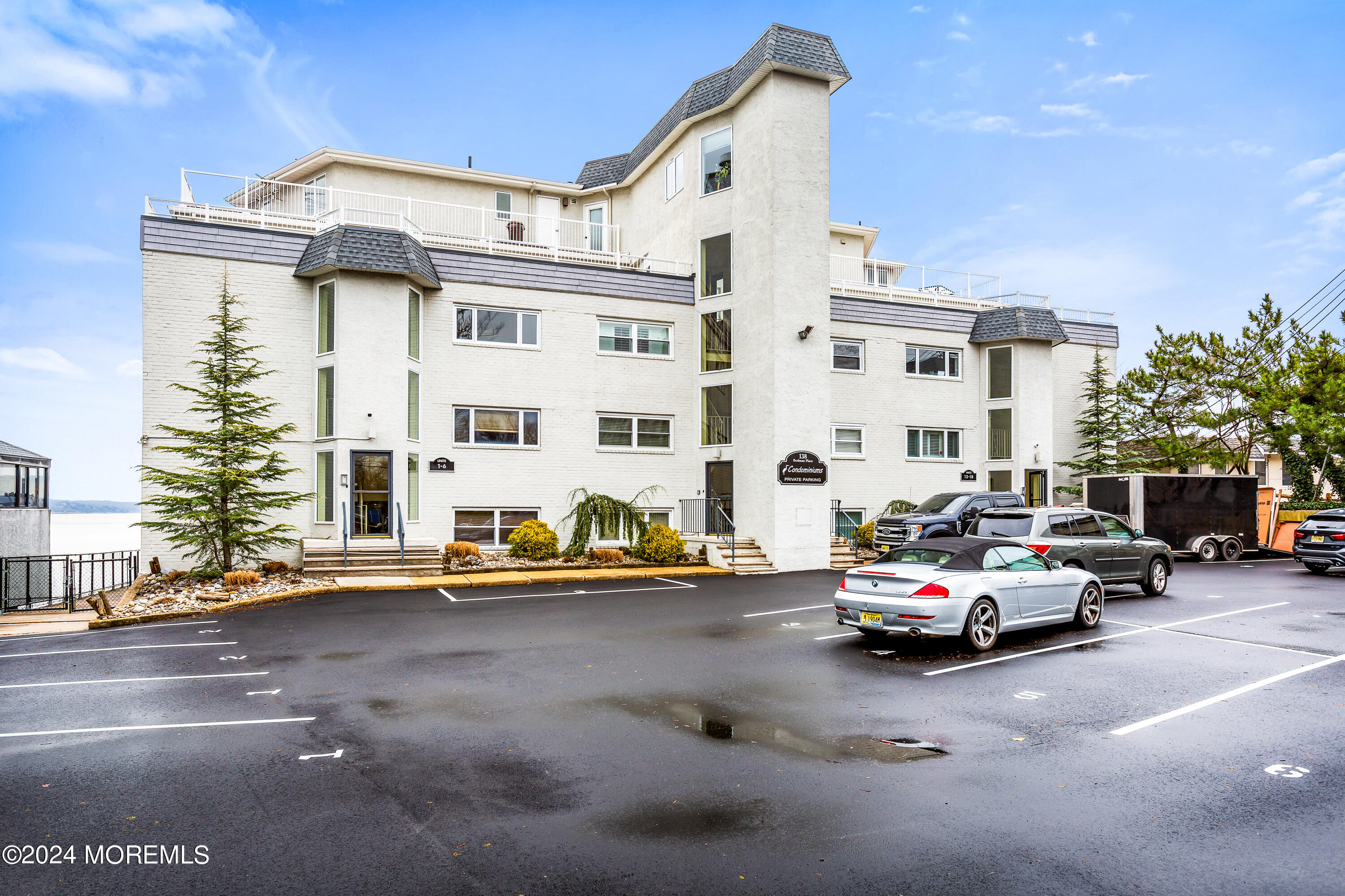 138 Bodman Place, 12