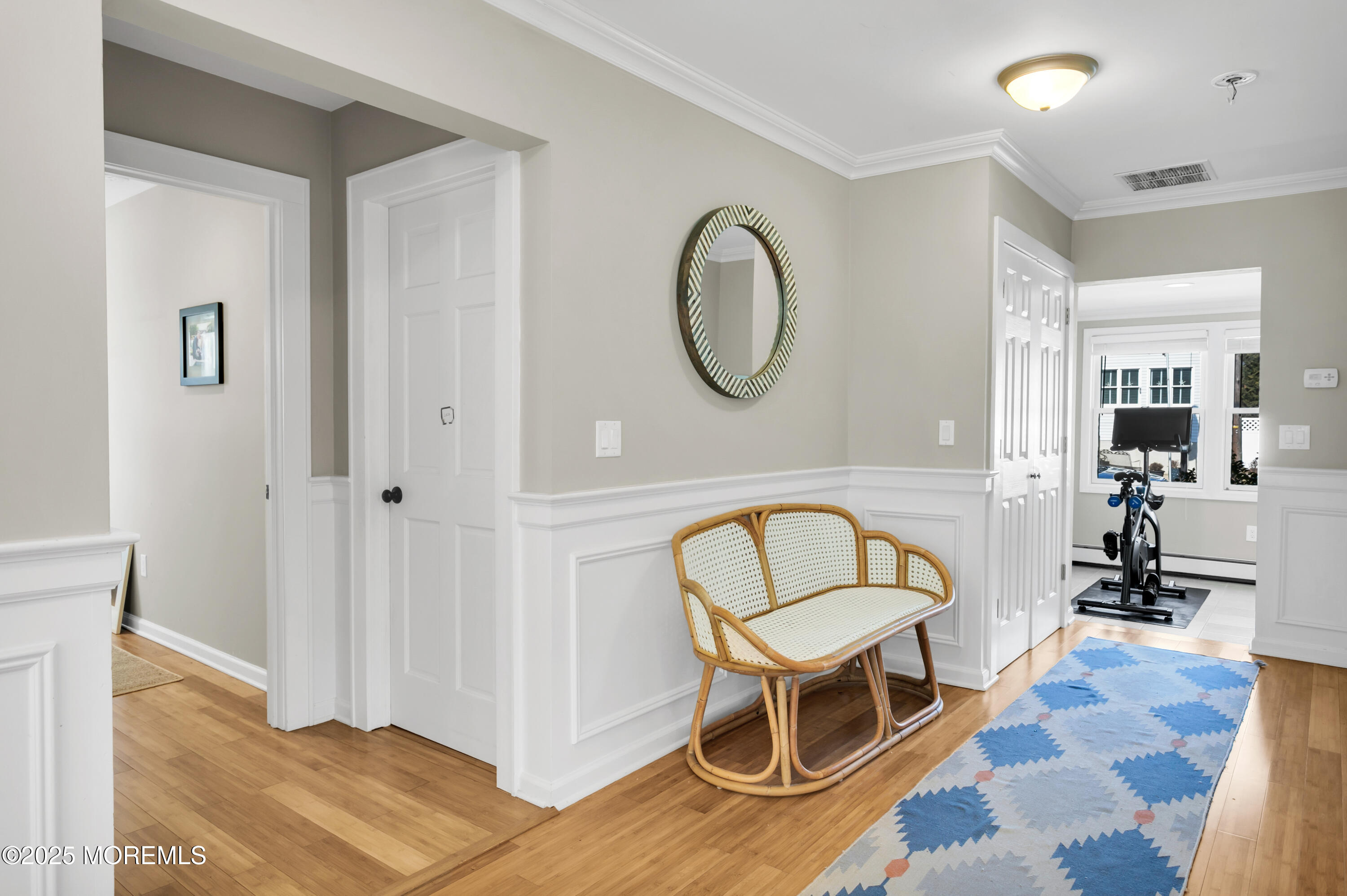 12 Meadowbrook Avenue