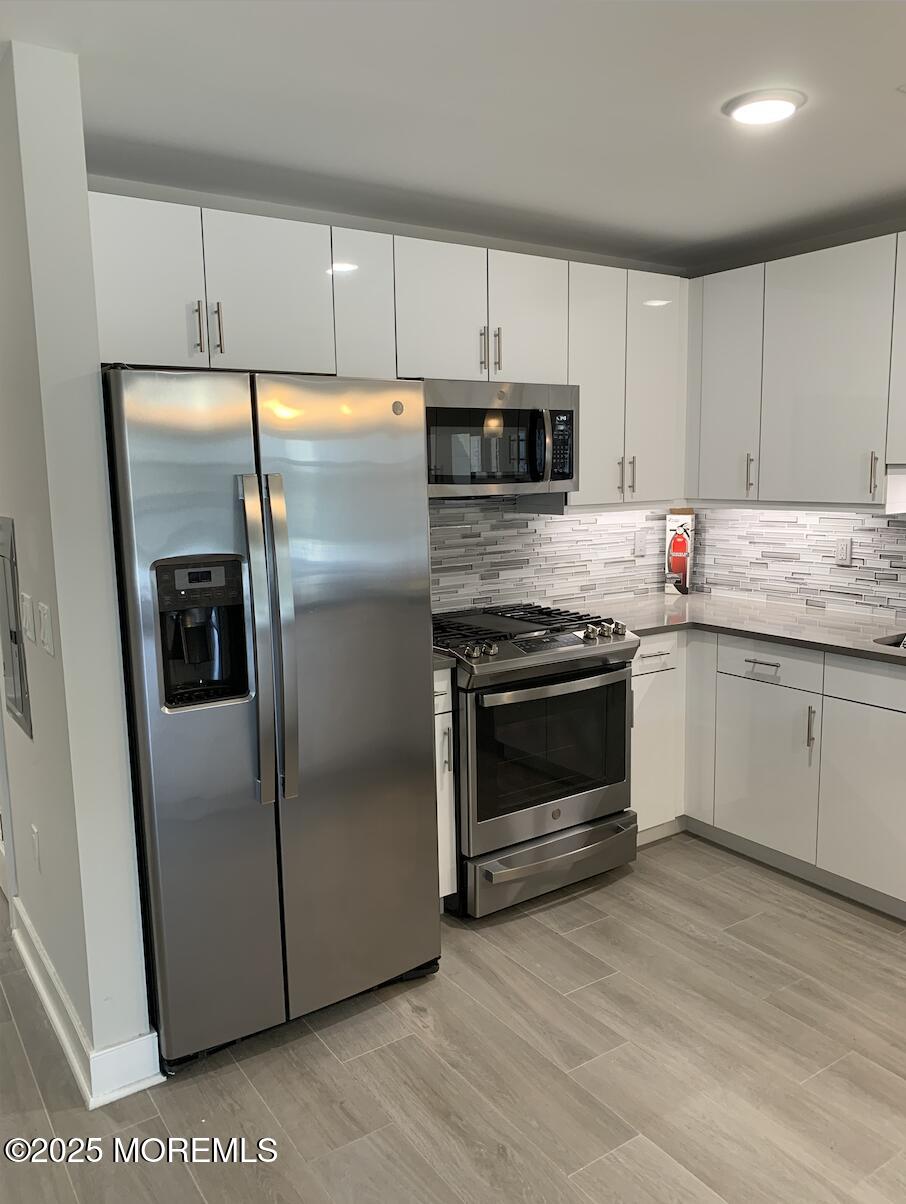 345 Ocean Boulevard, 206