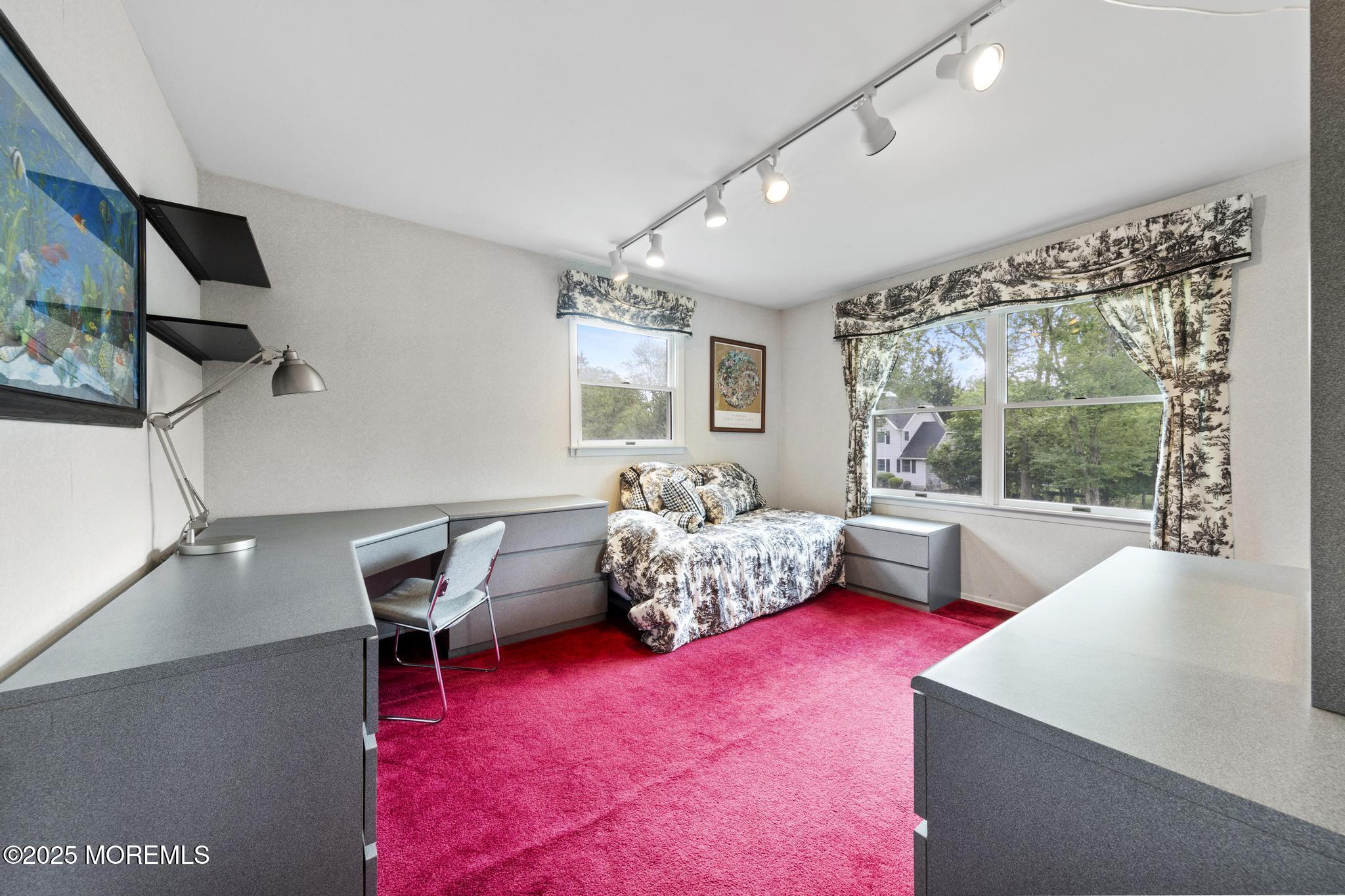 18 Mulberry Lane