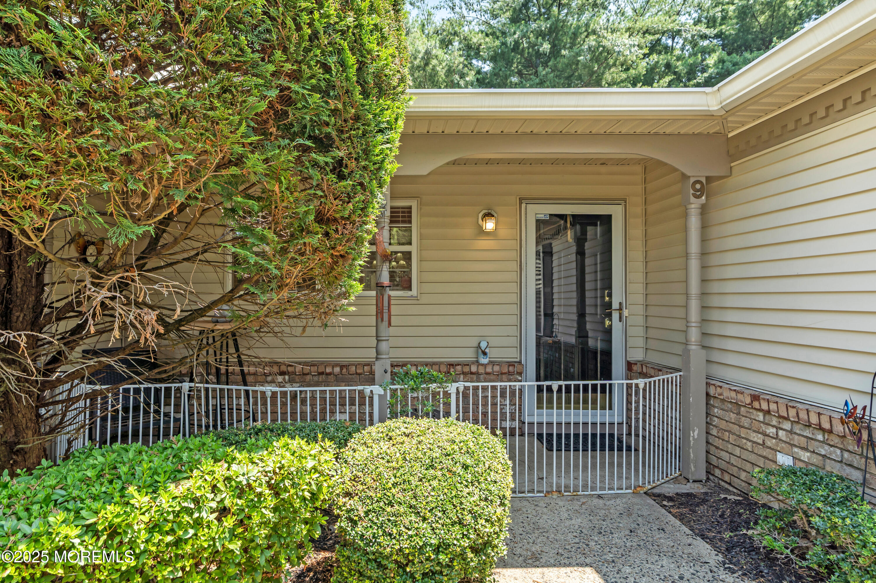 9 Ambrose Lane, 141