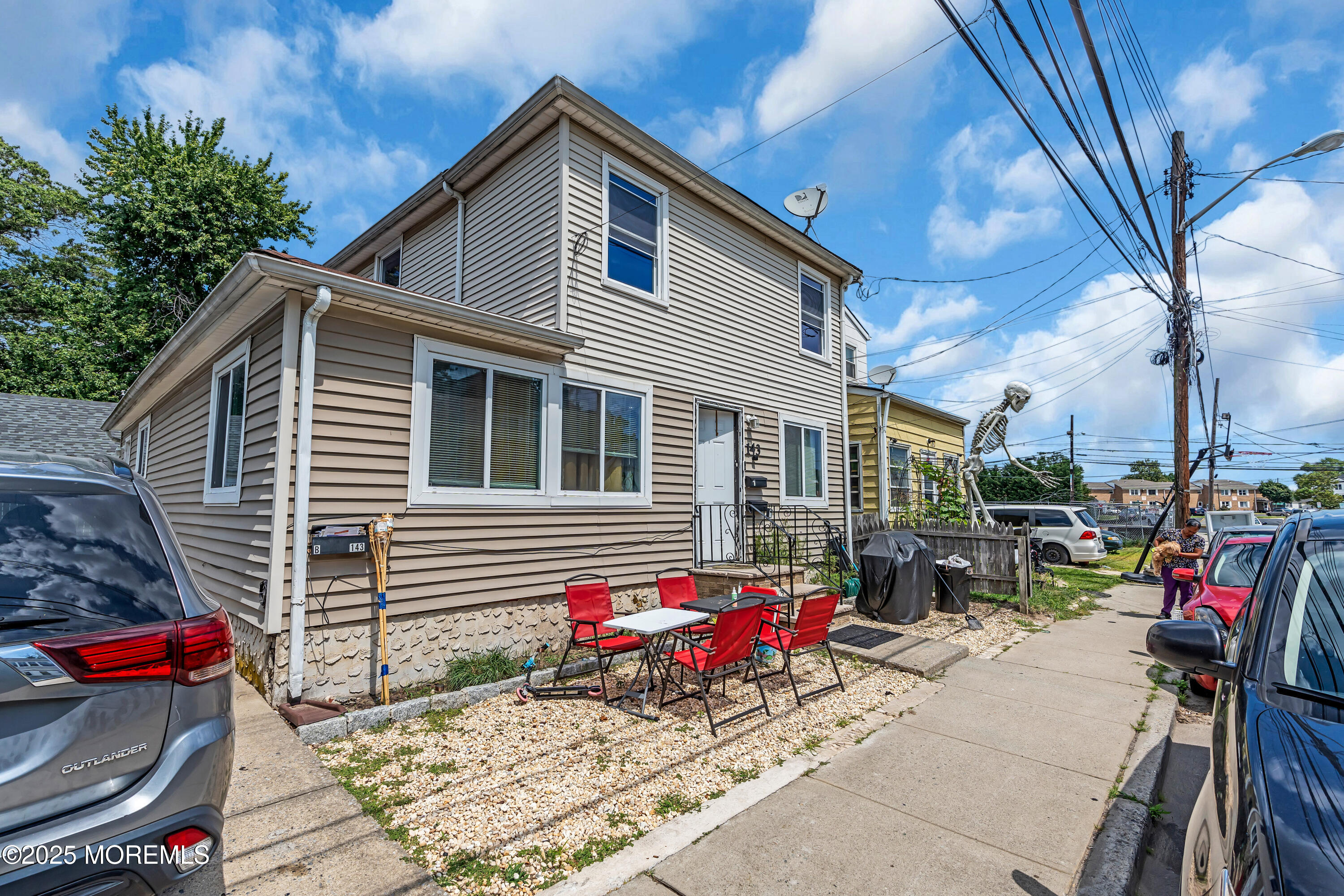 143 Center Avenue
