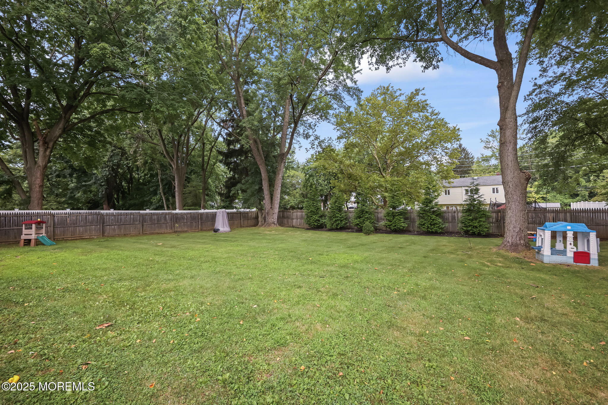 13 Woodland Road