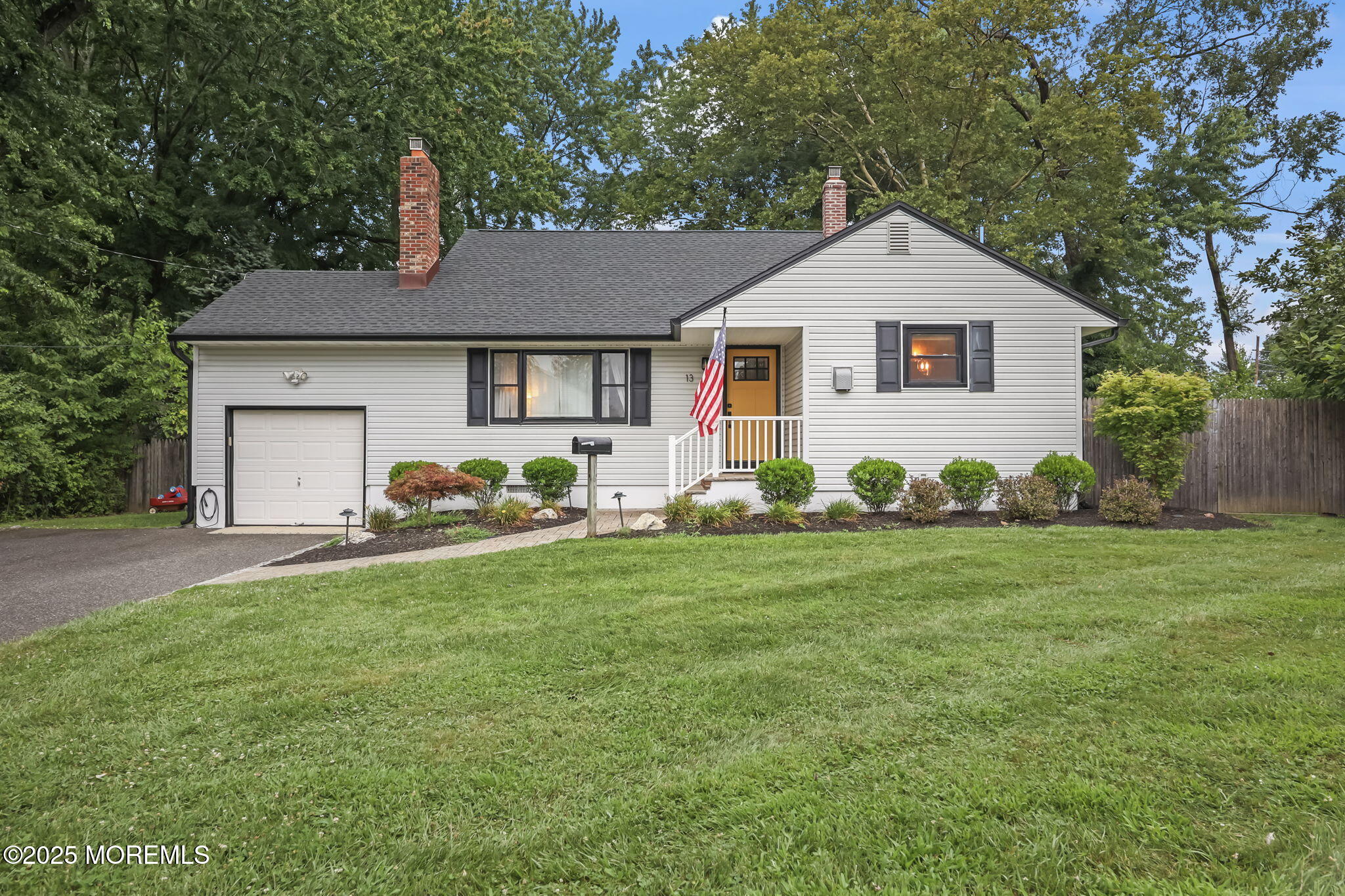 13 Woodland Road