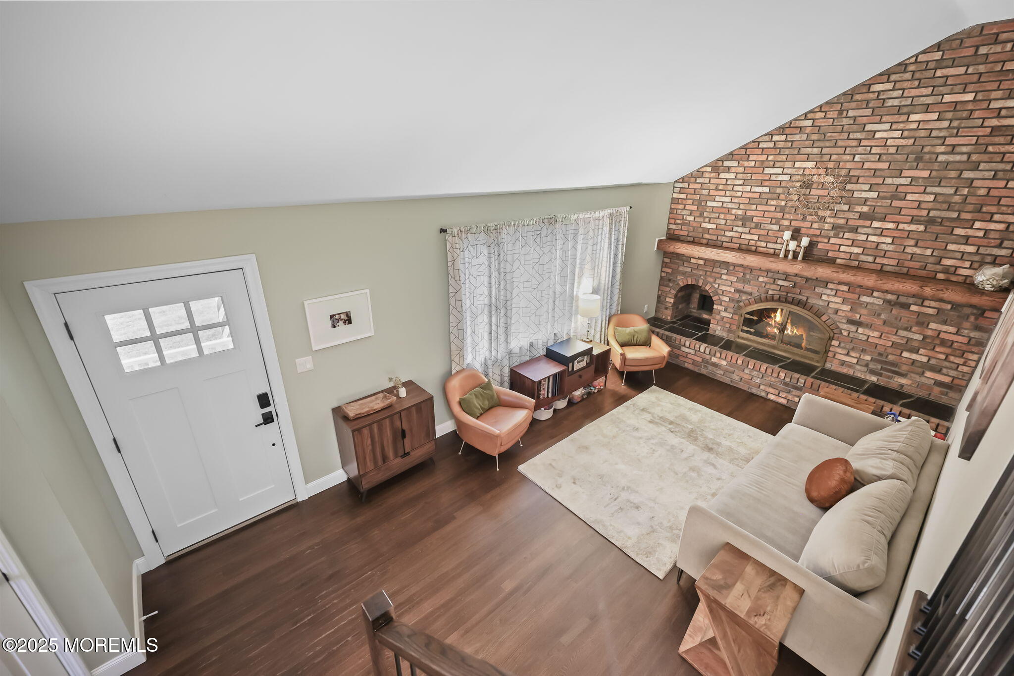 13 Woodland Road