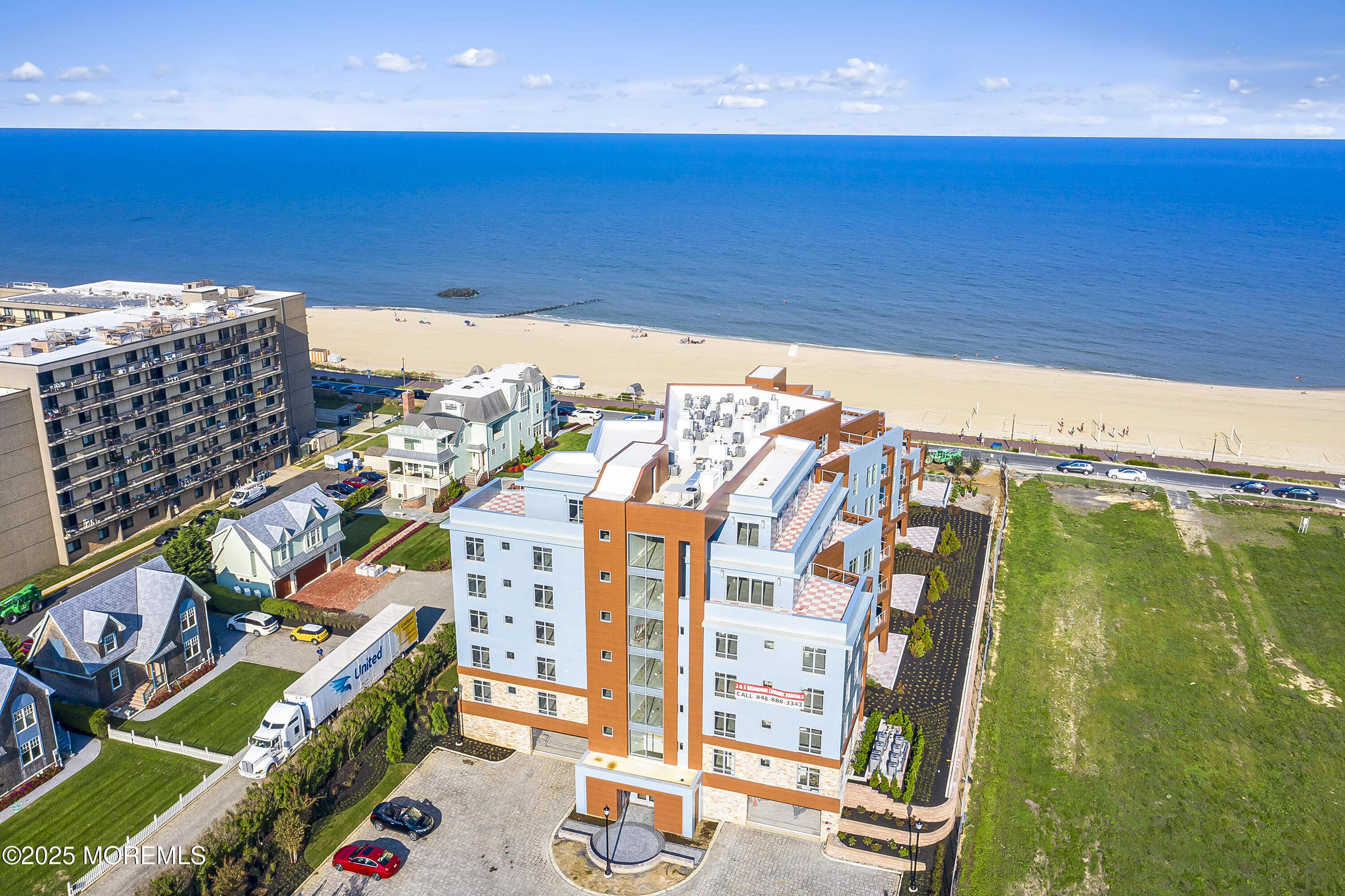 345 Ocean Boulevard, 301
