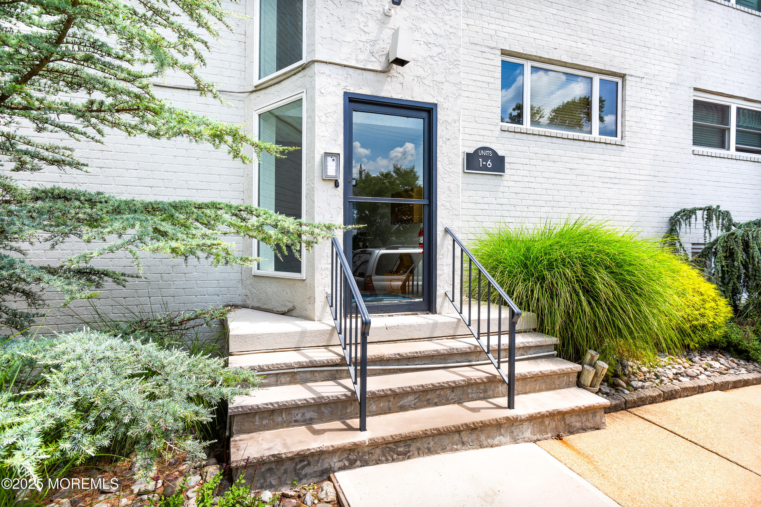 138 Bodman Place, 1