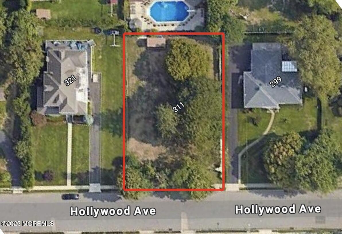 311 Hollywood Avenue