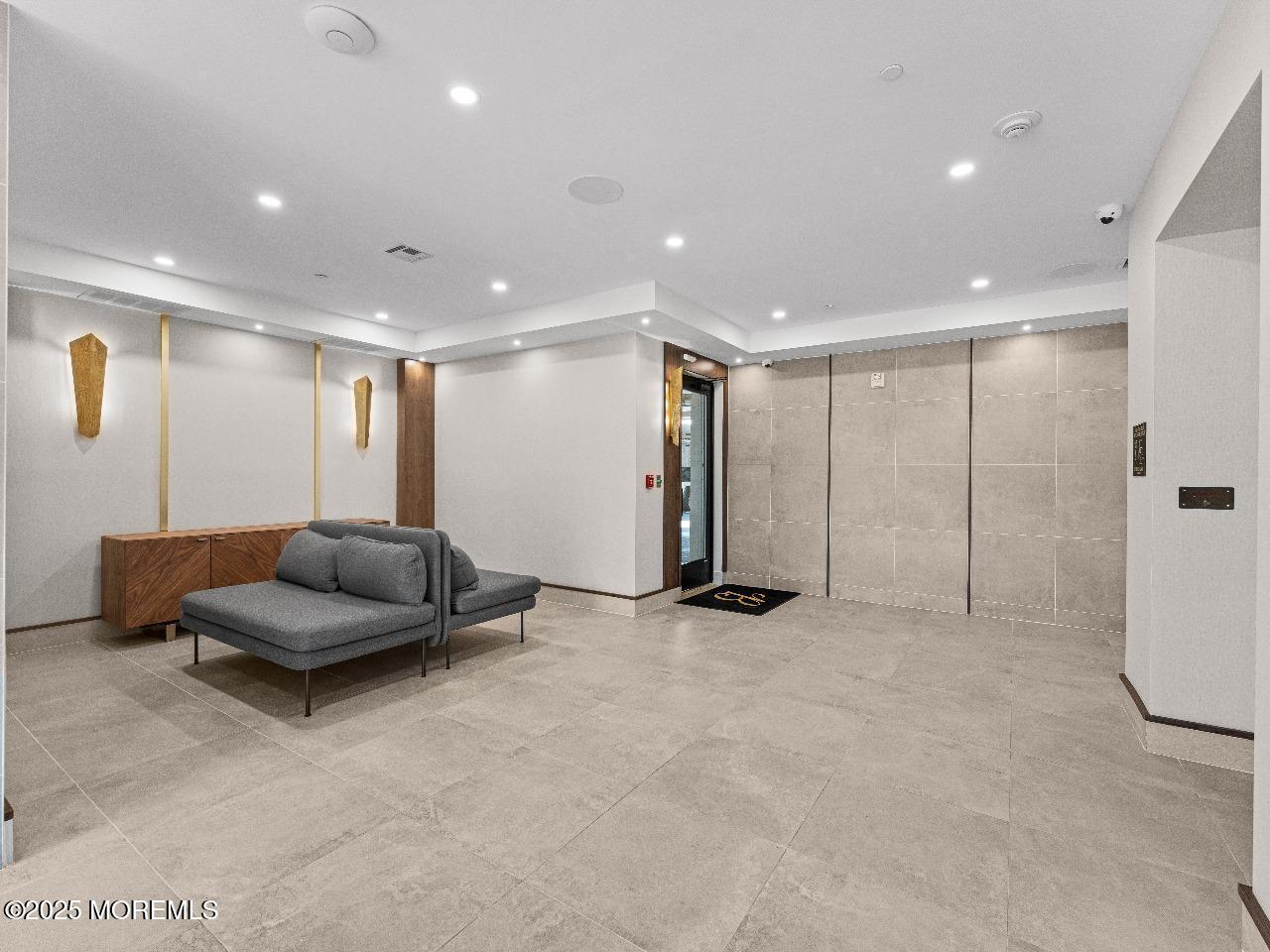 27 3rd Avenue