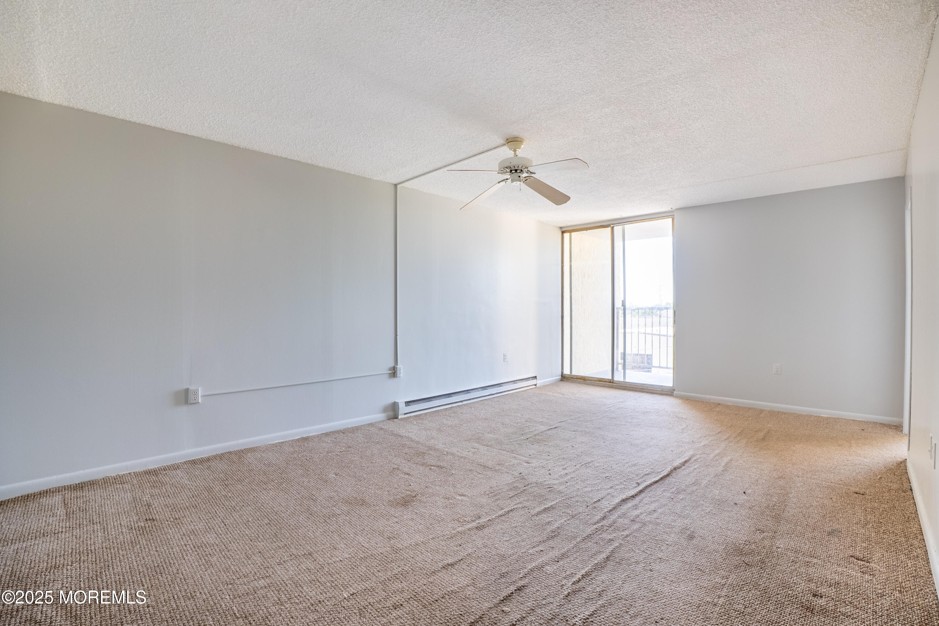 1000 River Road, 4G