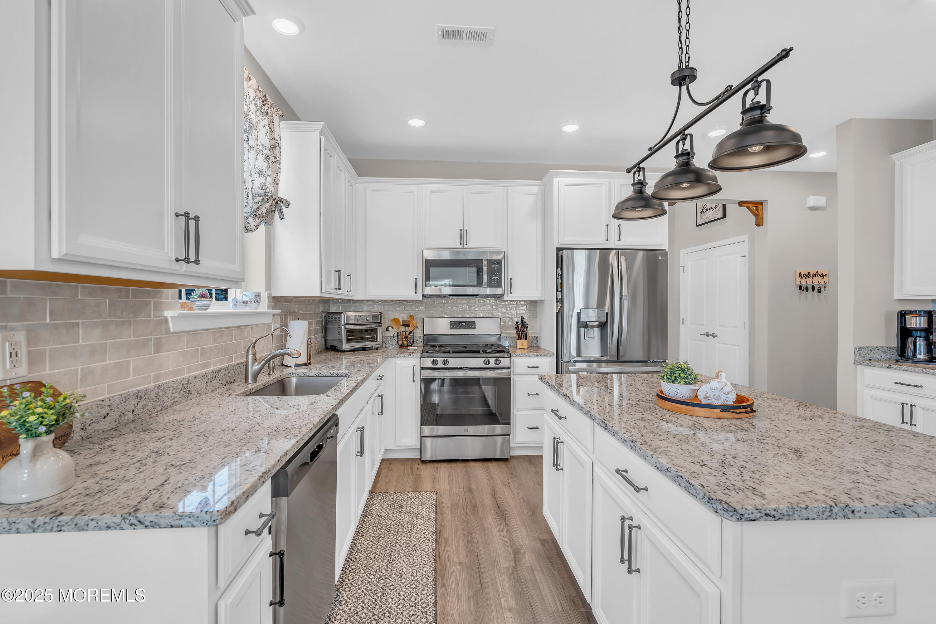 21 Gulfstream Road