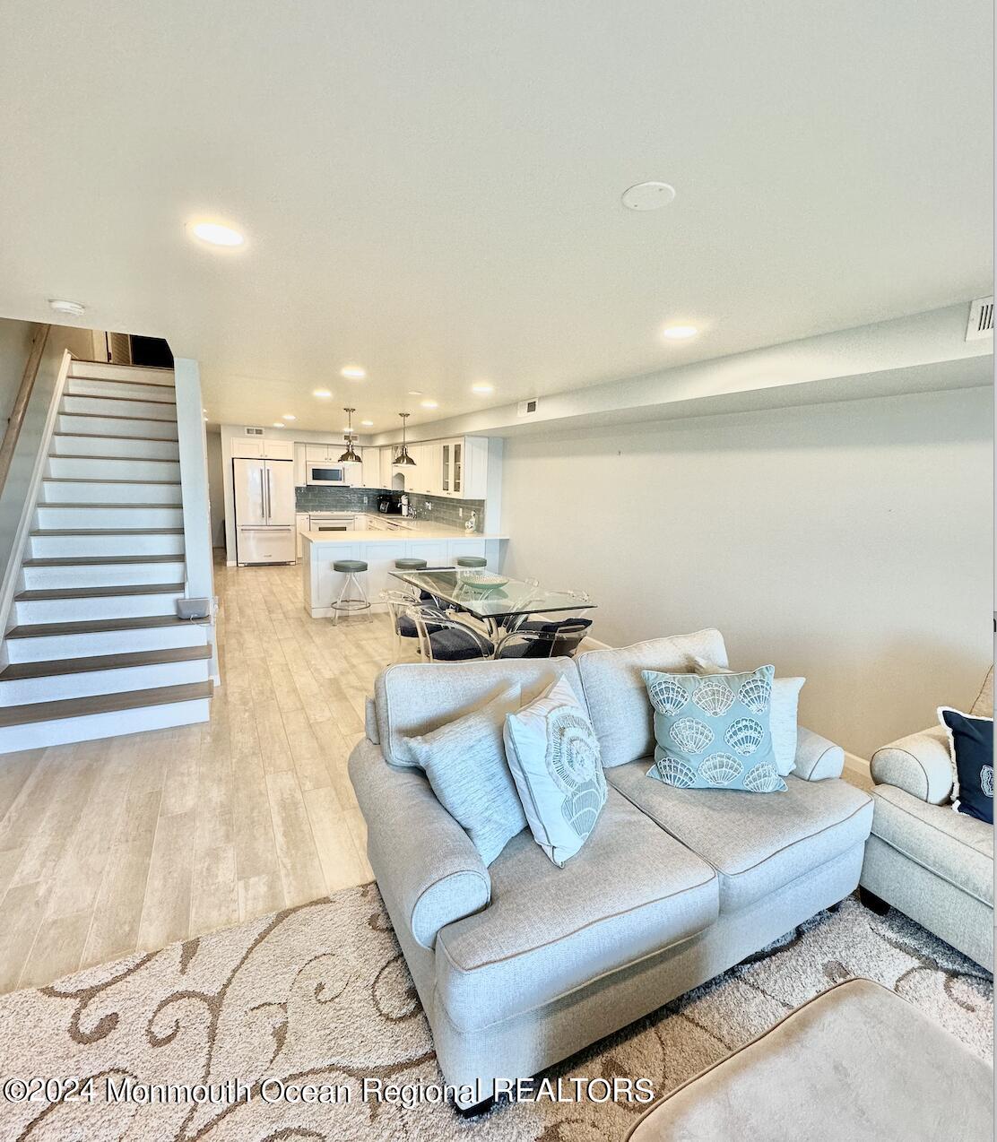 510 Ocean Avenue N, 10