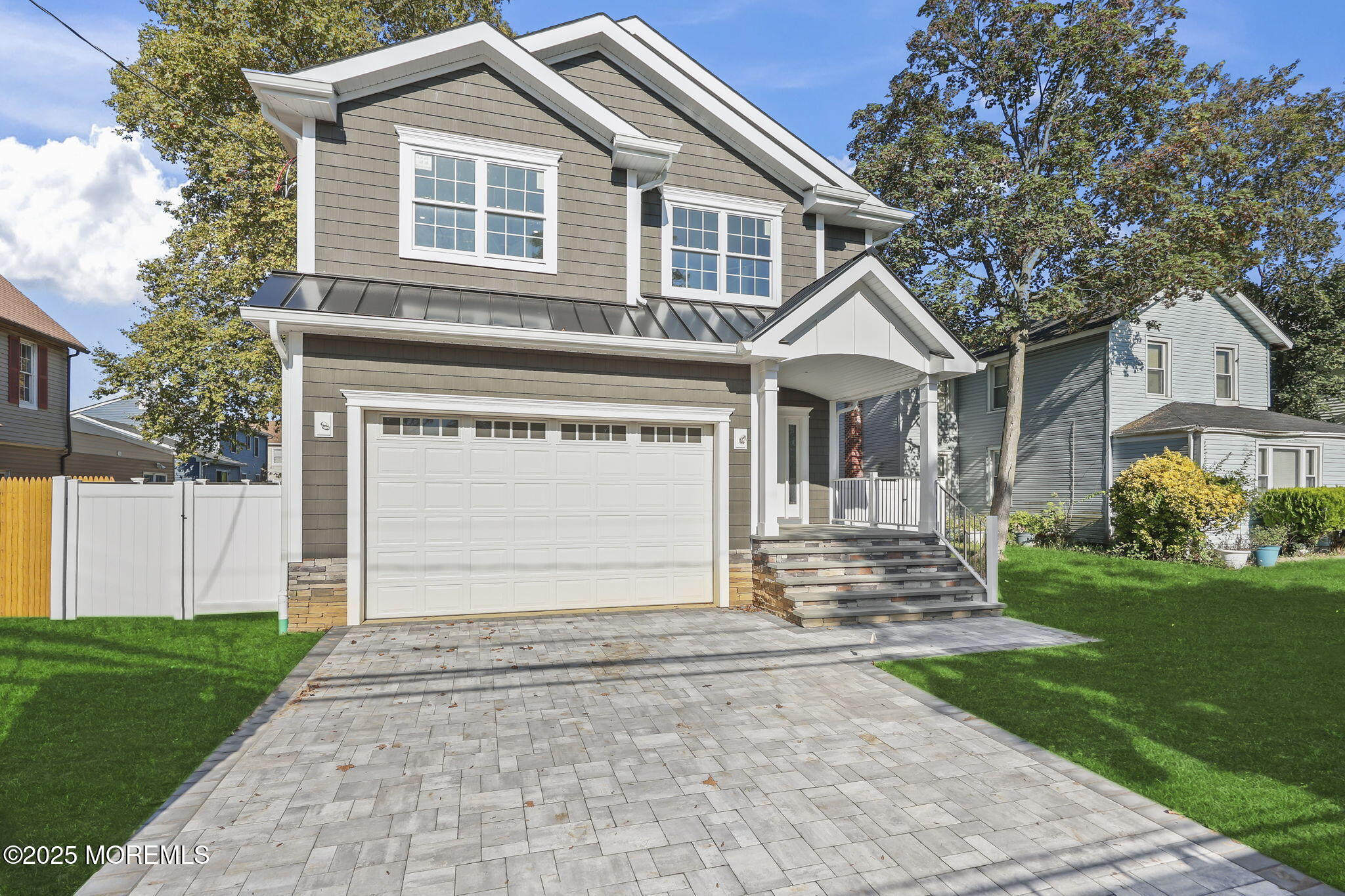 211 Rockwell Avenue