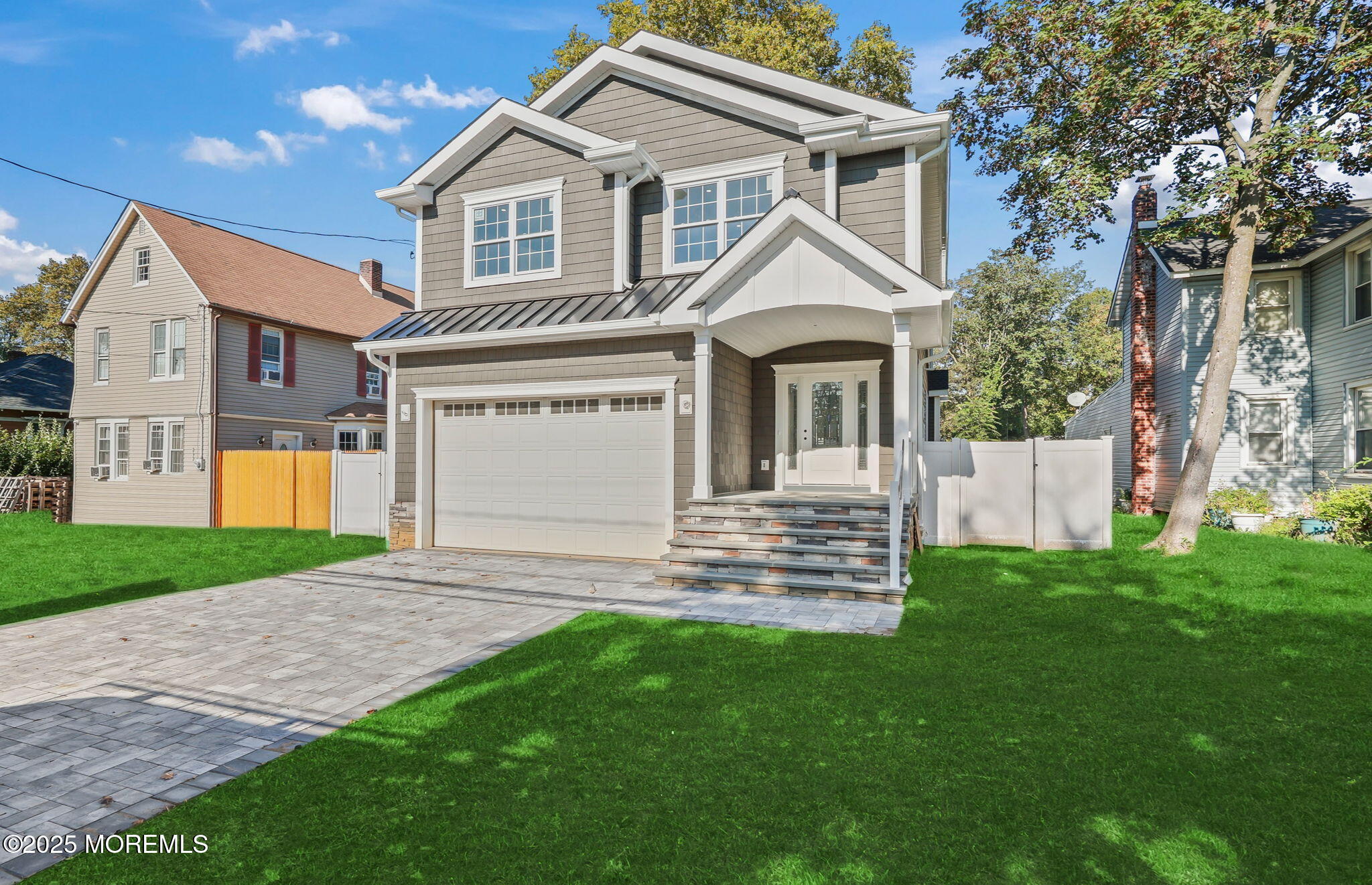 211 Rockwell Avenue