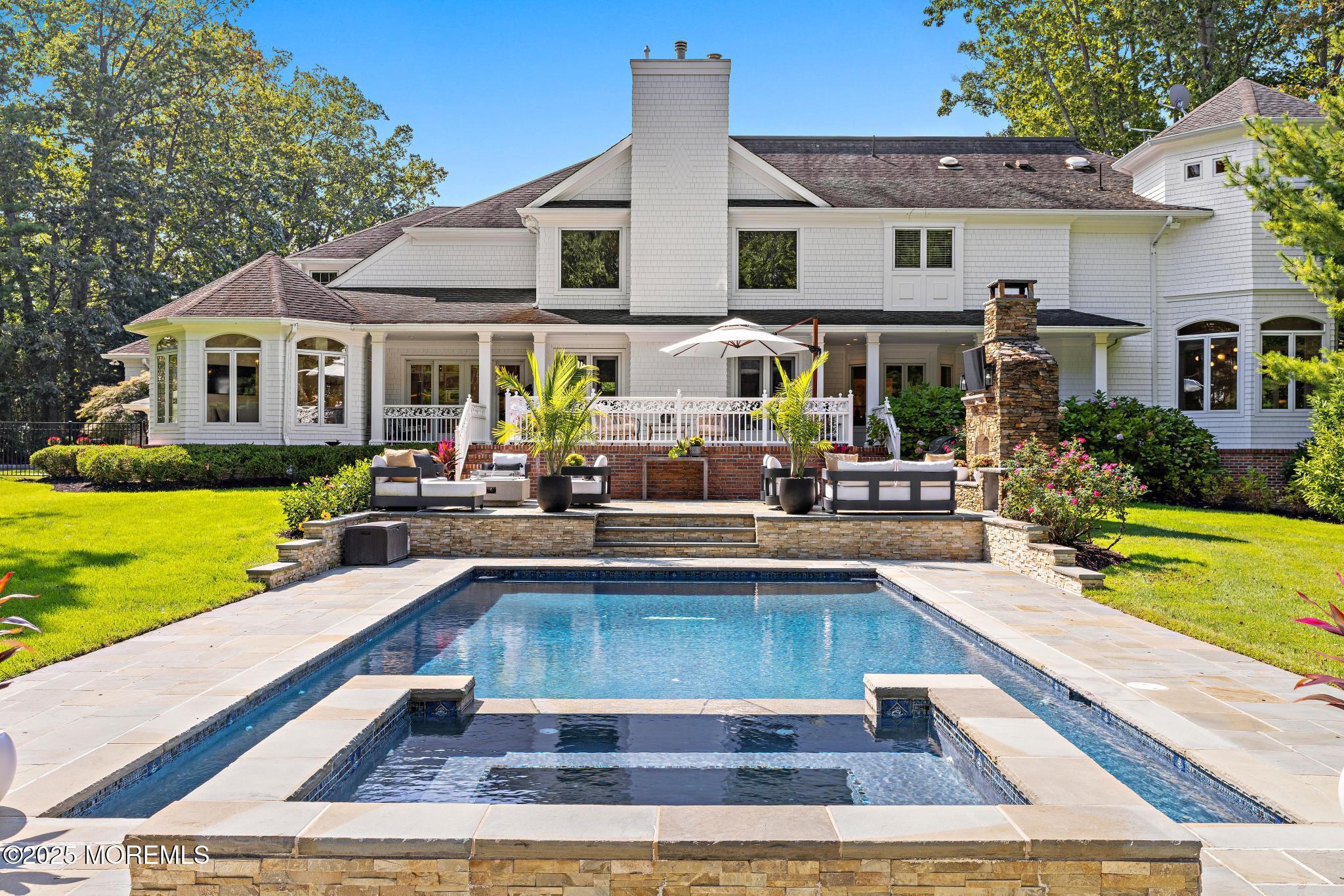 129 Avenue Of Two Rivers