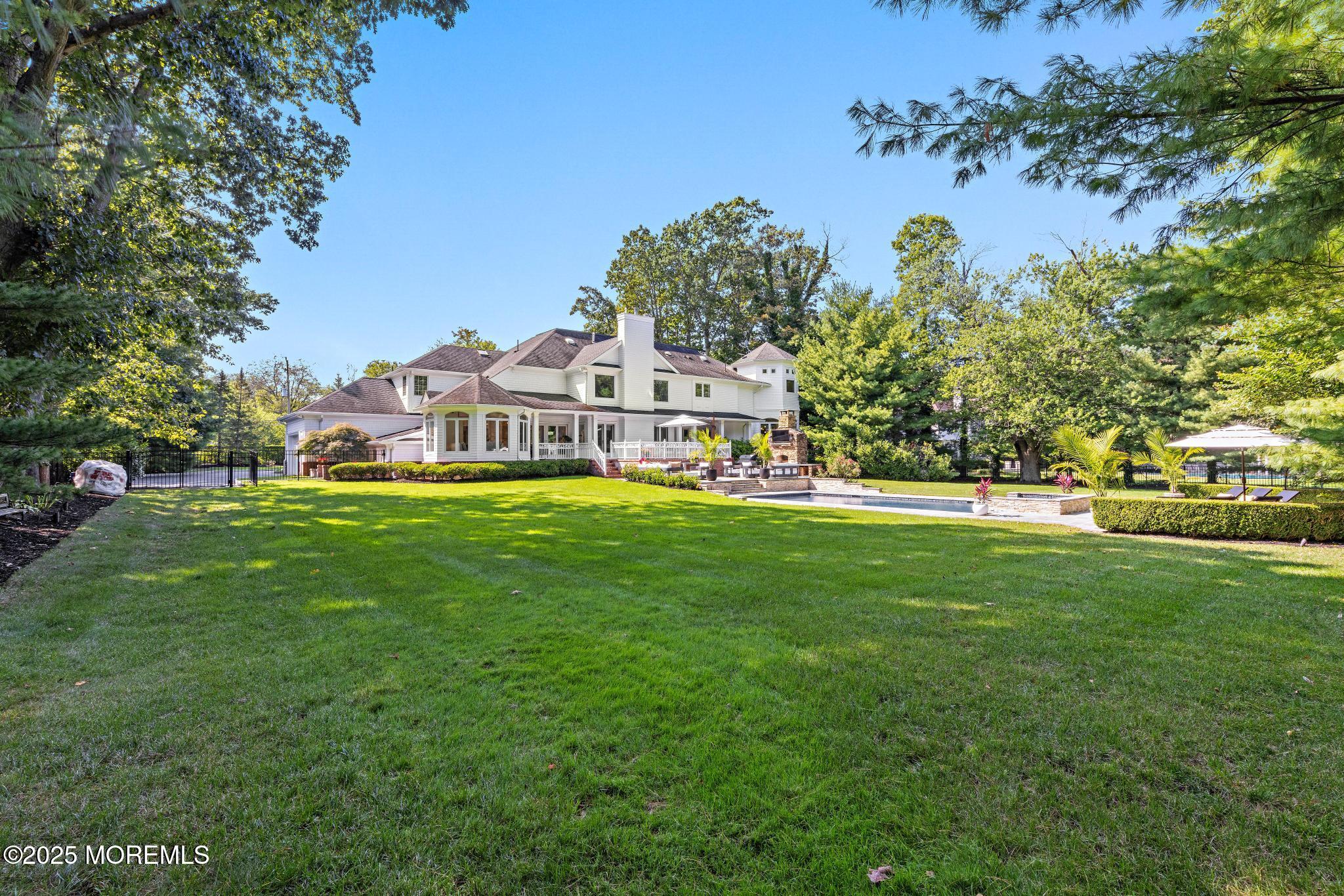 129 Avenue Of Two Rivers