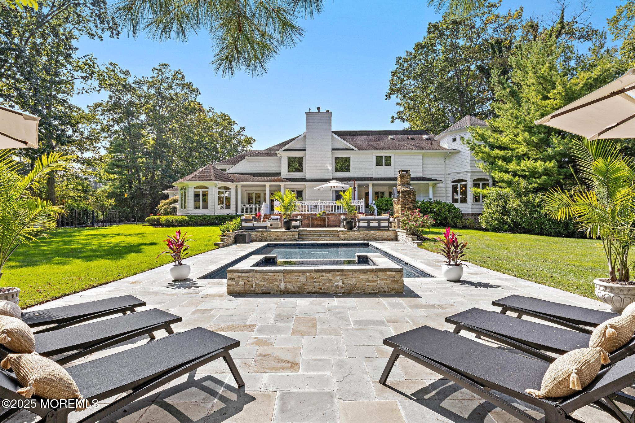 129 Avenue Of Two Rivers