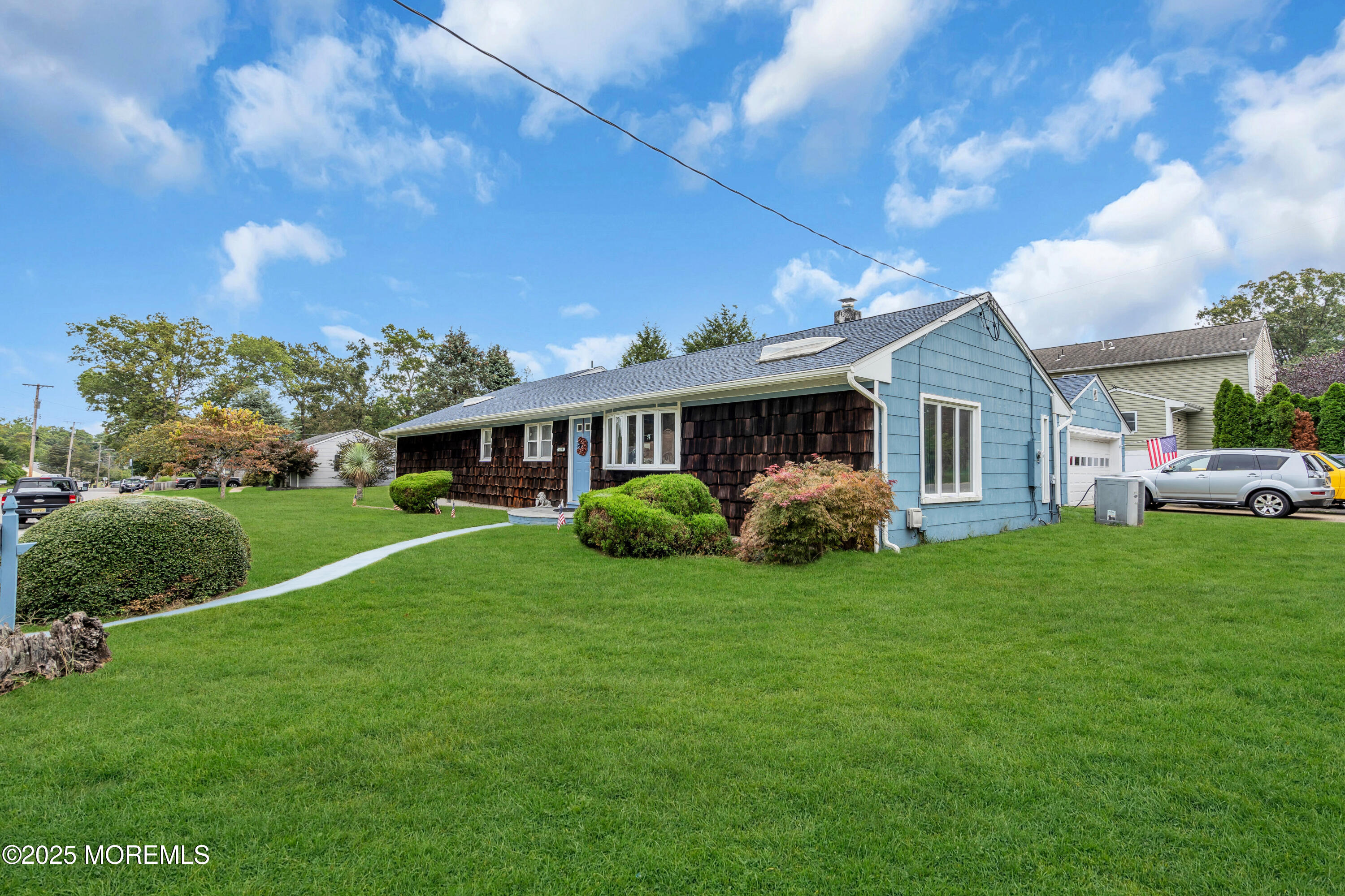 453 Leeward Avenue