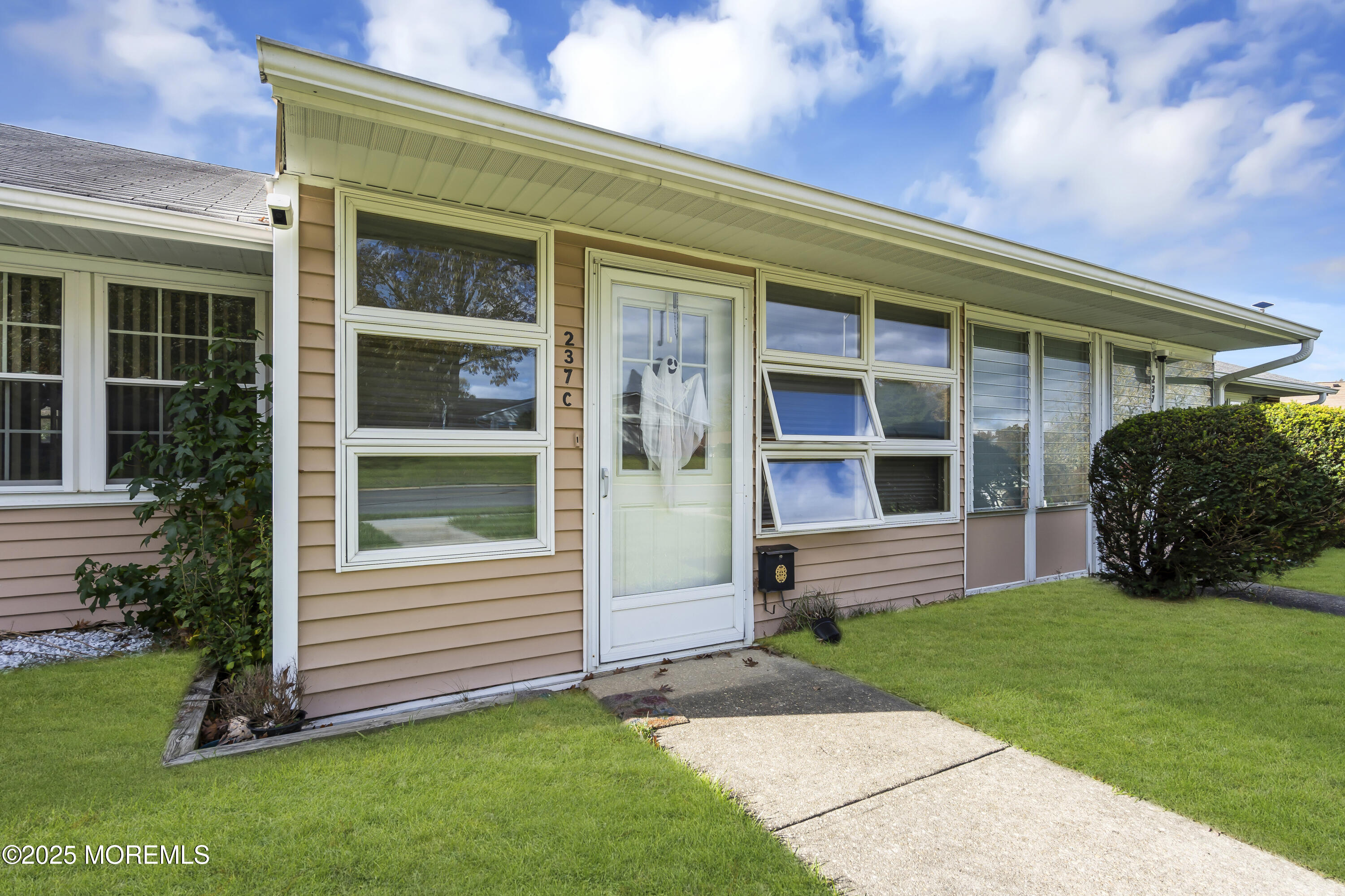 237 Huntington Drive, C