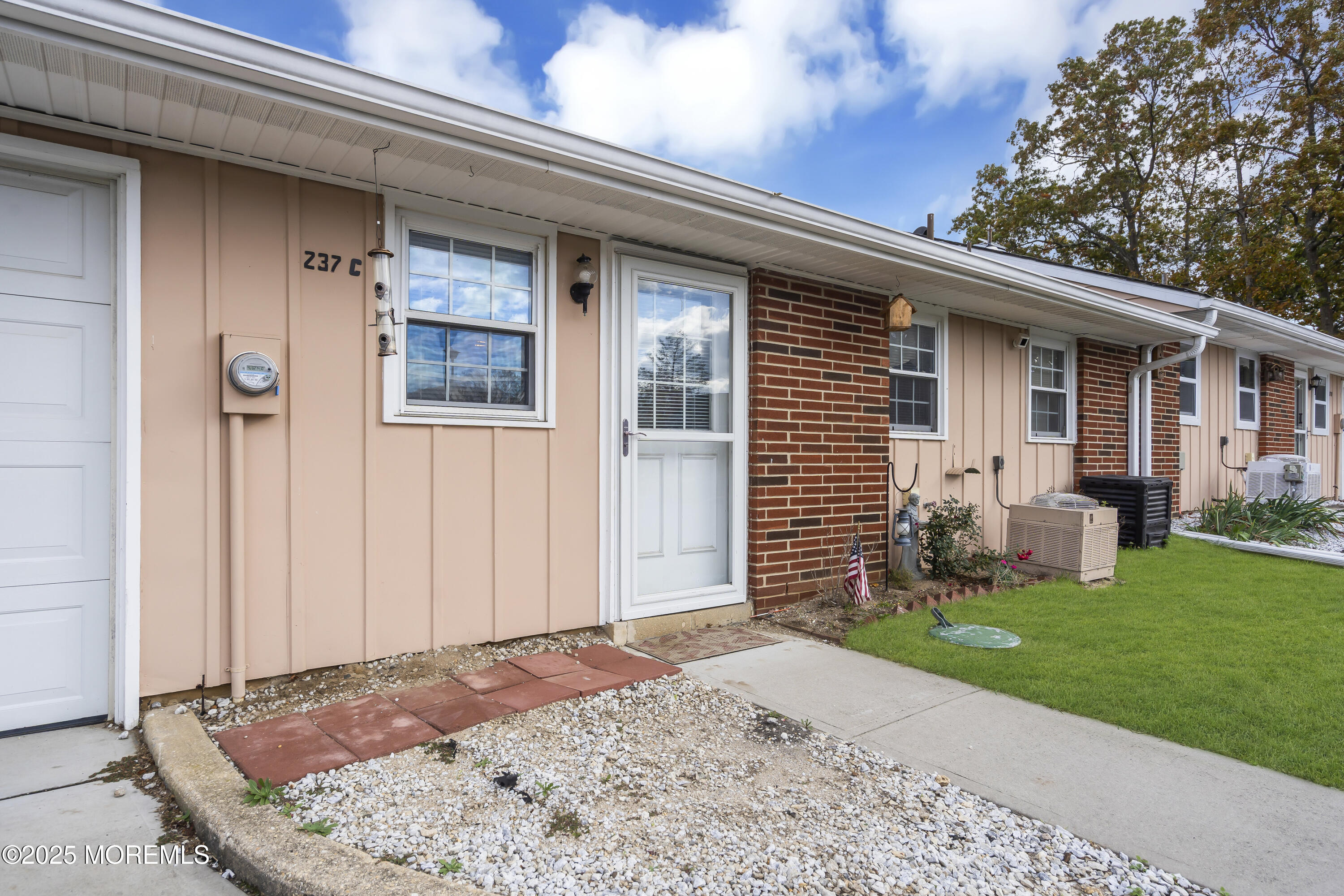 237 Huntington Drive, C