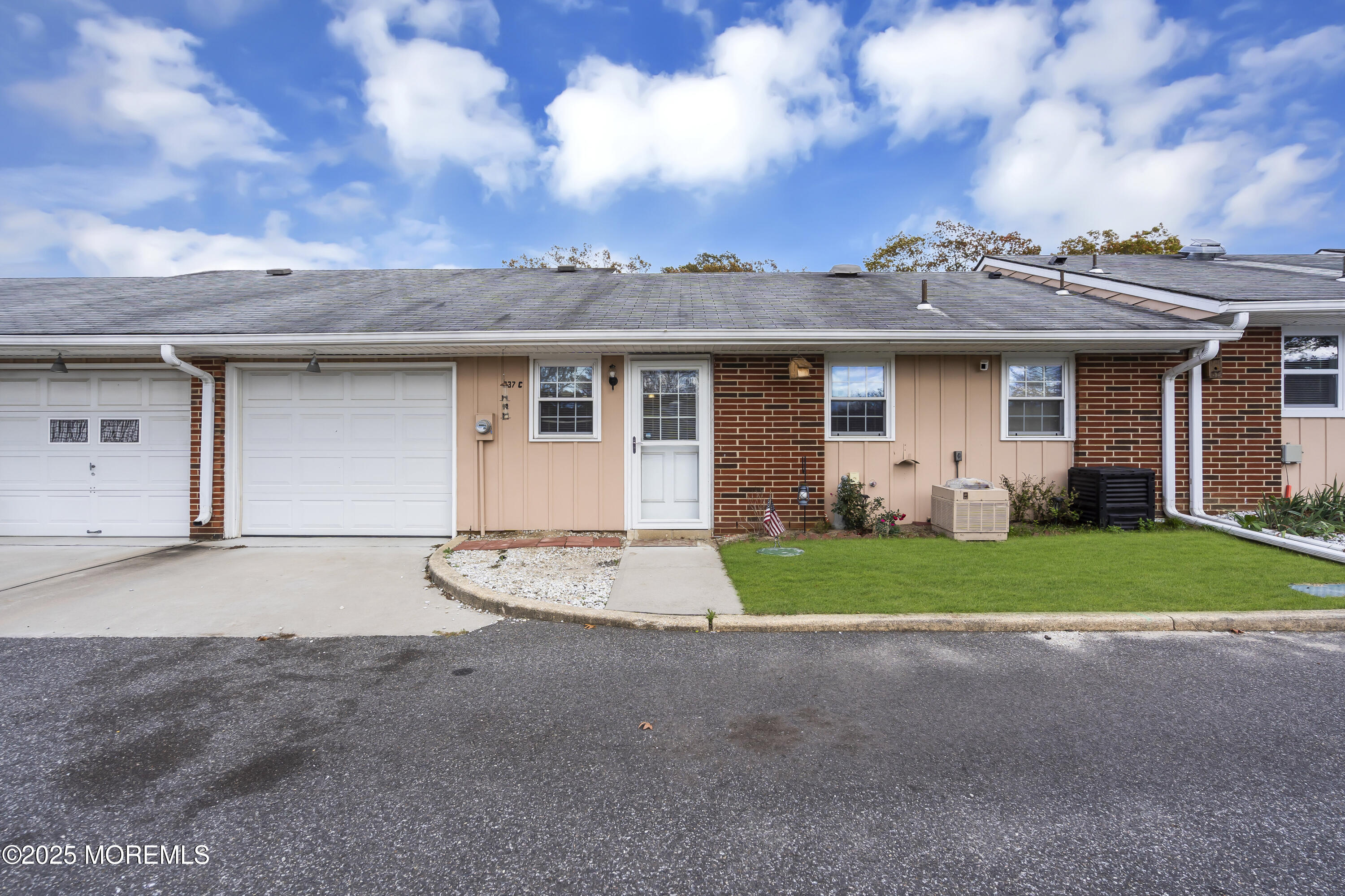 237 Huntington Drive, C