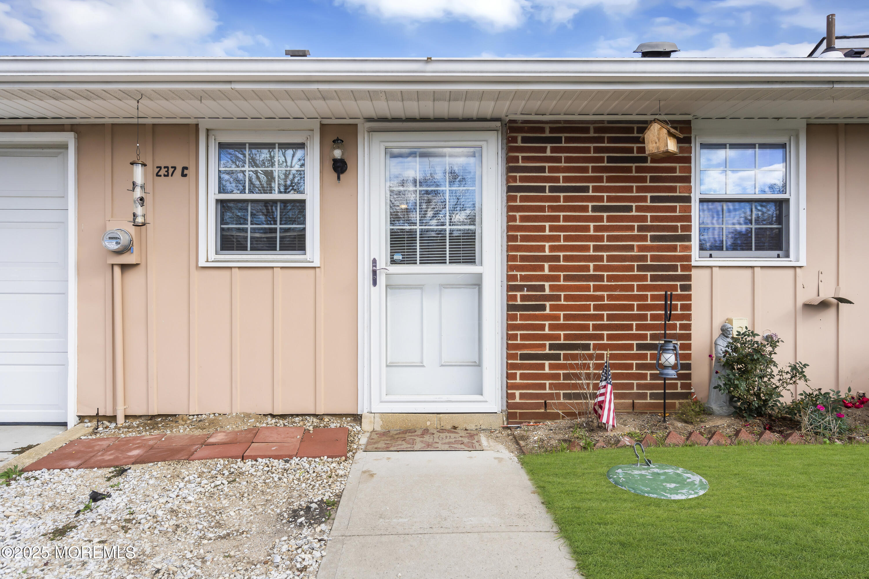 237 Huntington Drive, C