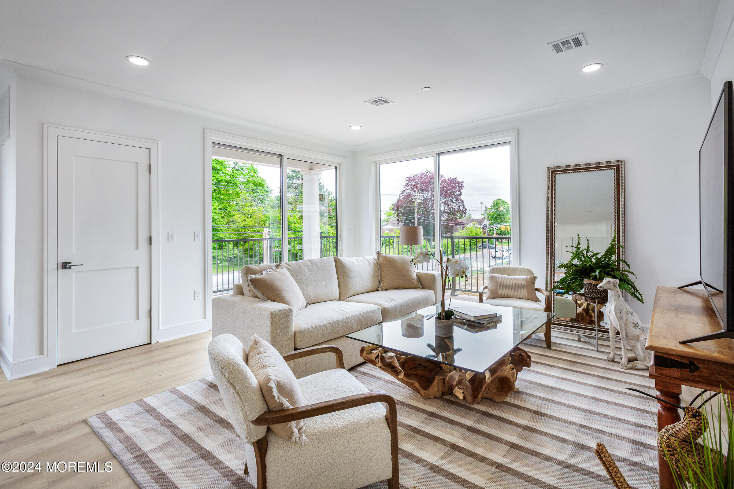 298 Westwood Avenue 405