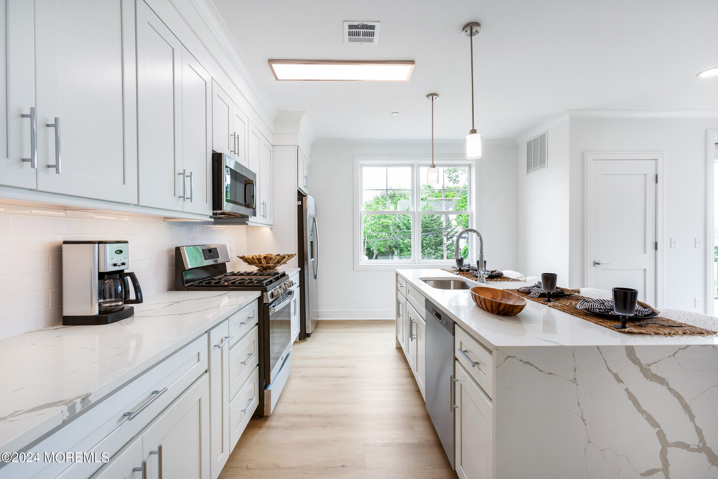 298 Westwood Avenue 405