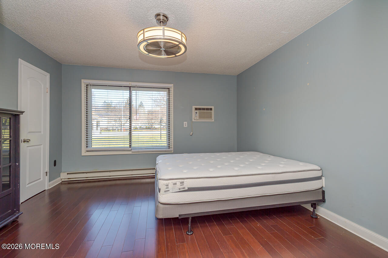 122 Manchester Court