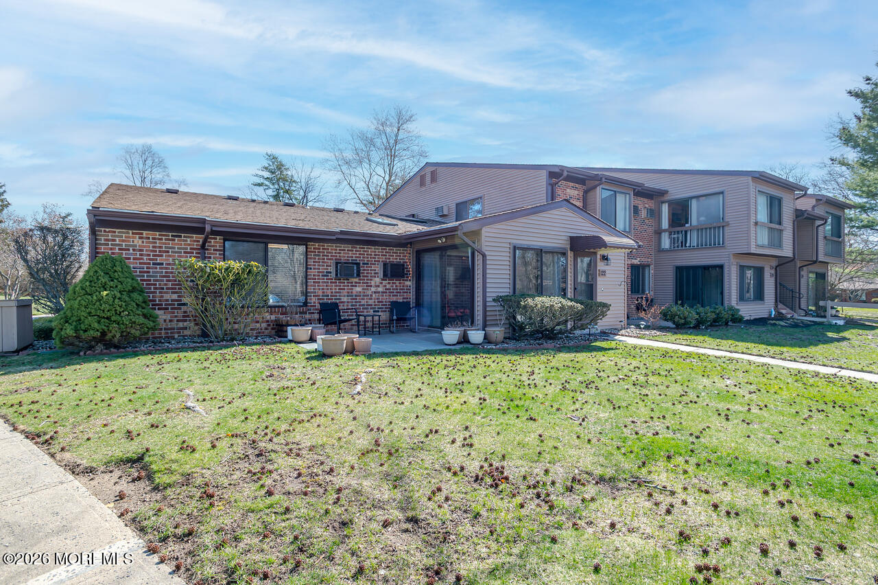 122 Manchester Court