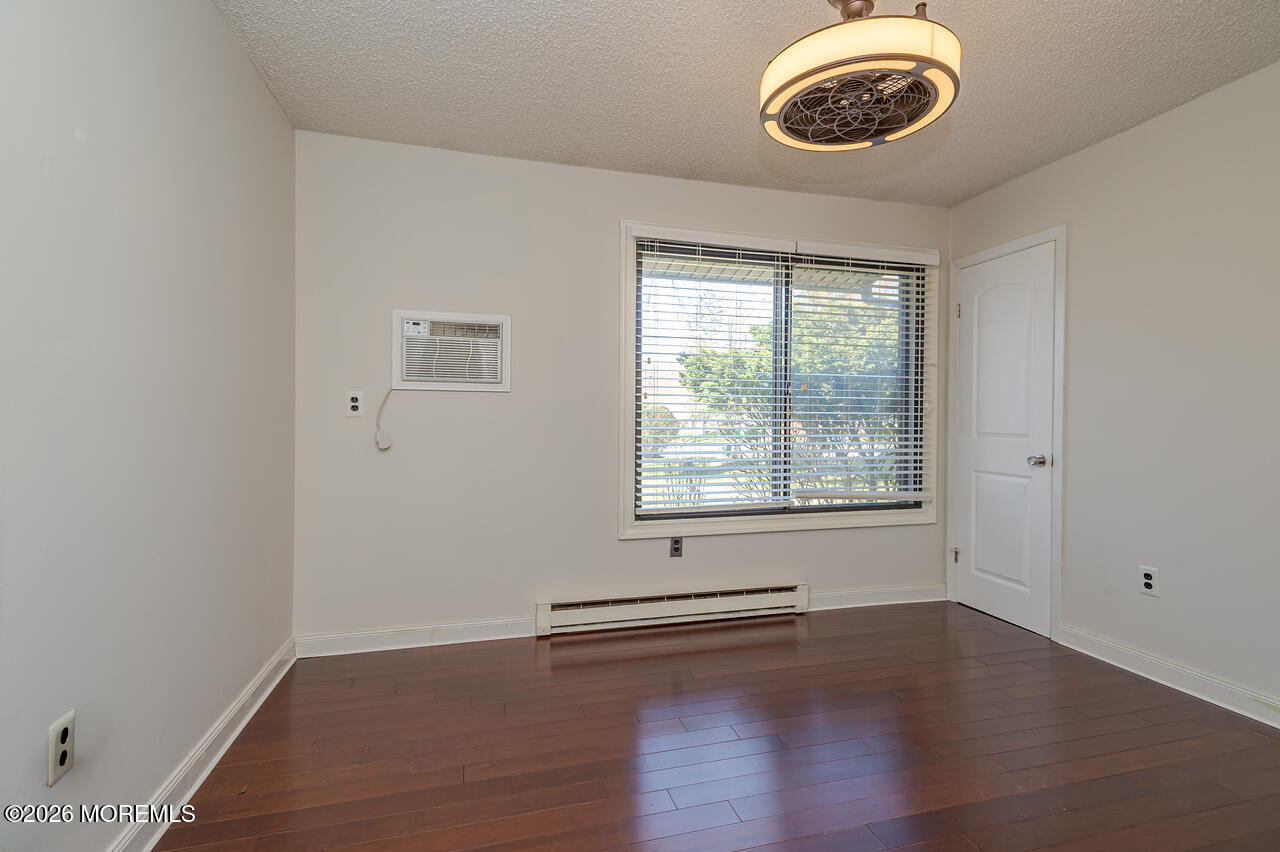 122 Manchester Court