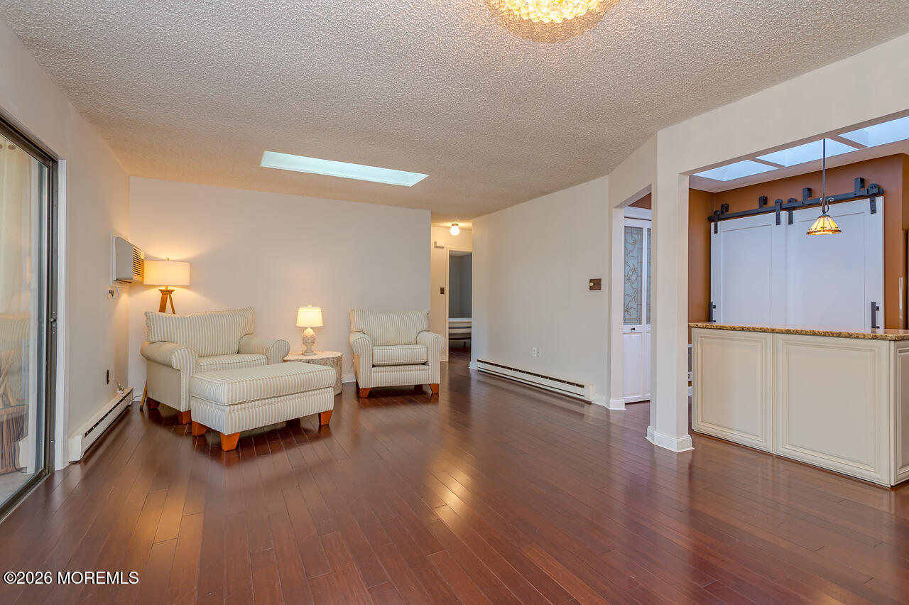 122 Manchester Court