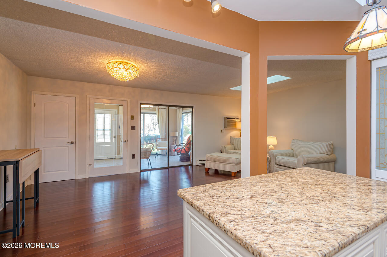 122 Manchester Court