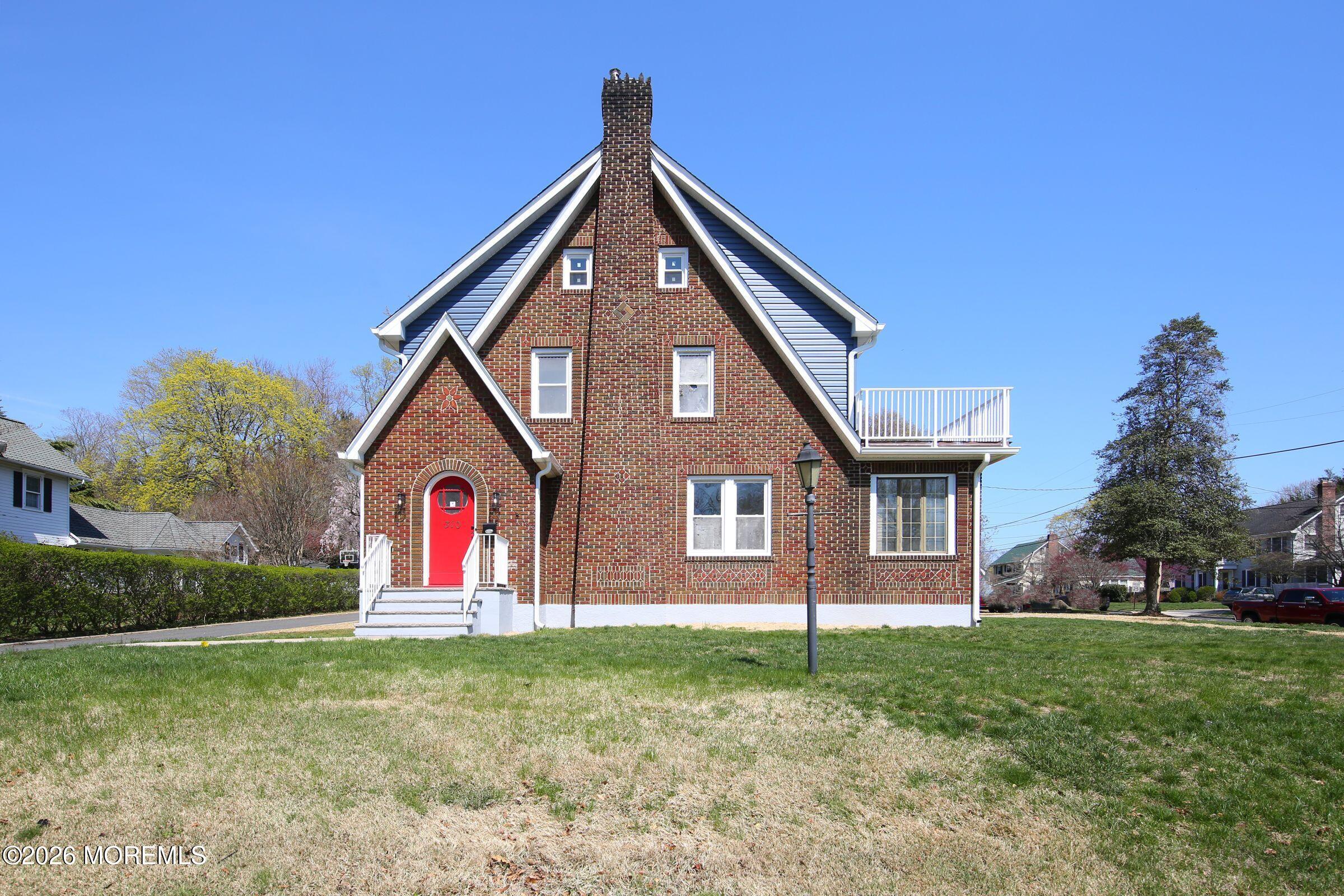 310 Branch Avenue