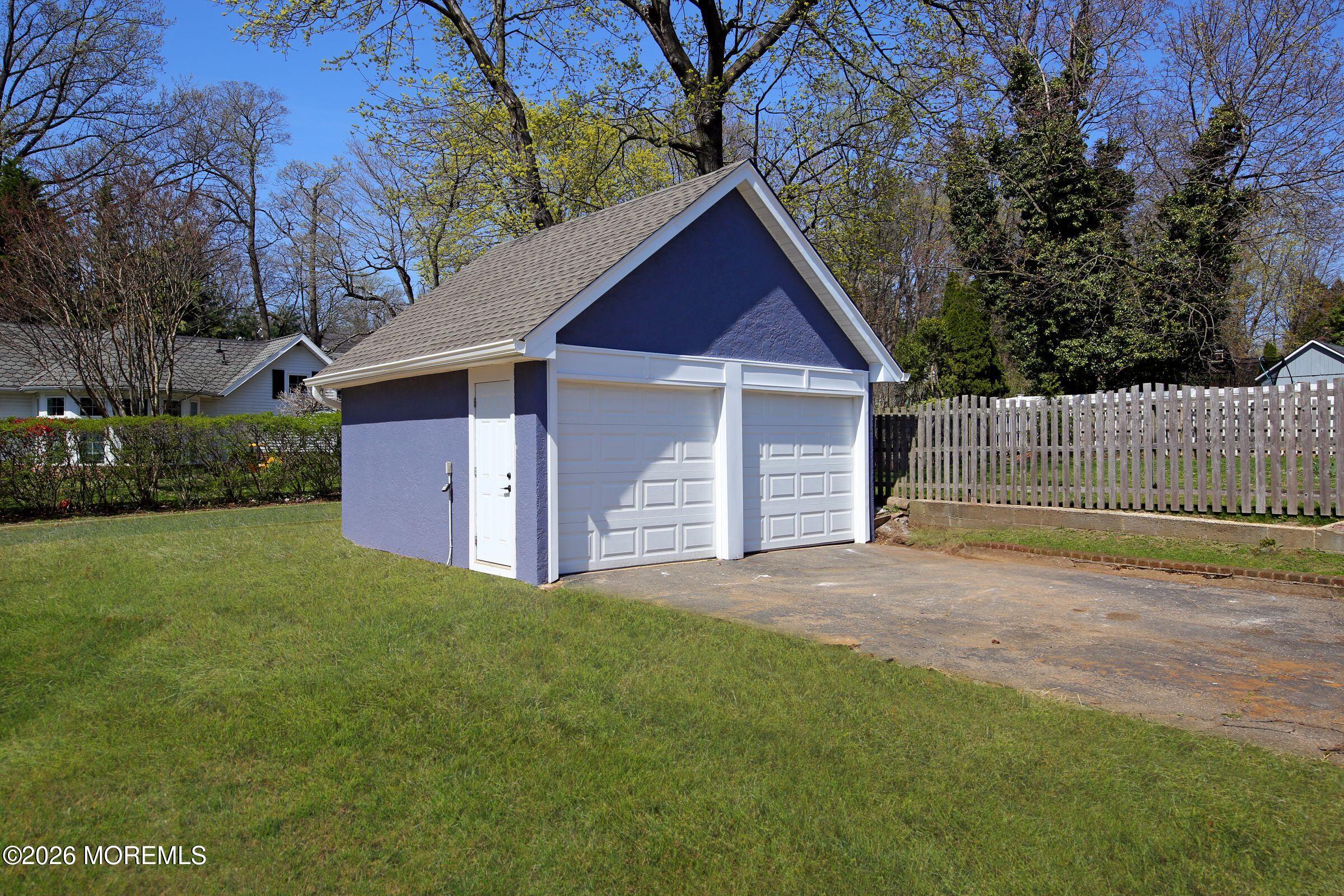 310 Branch Avenue