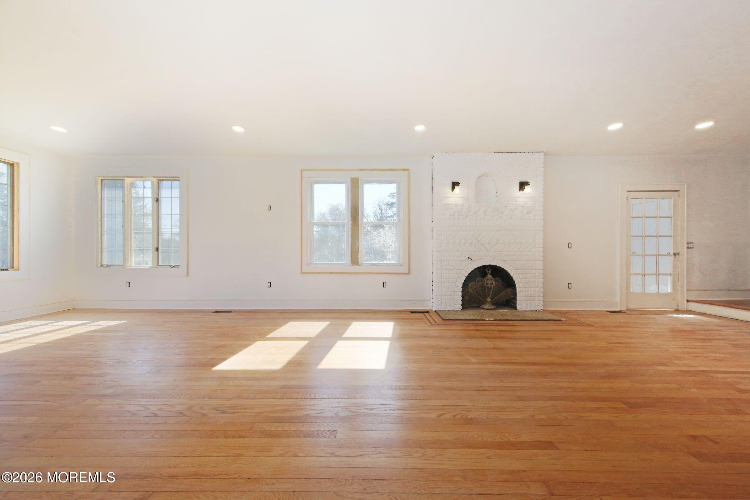 310 Branch Avenue