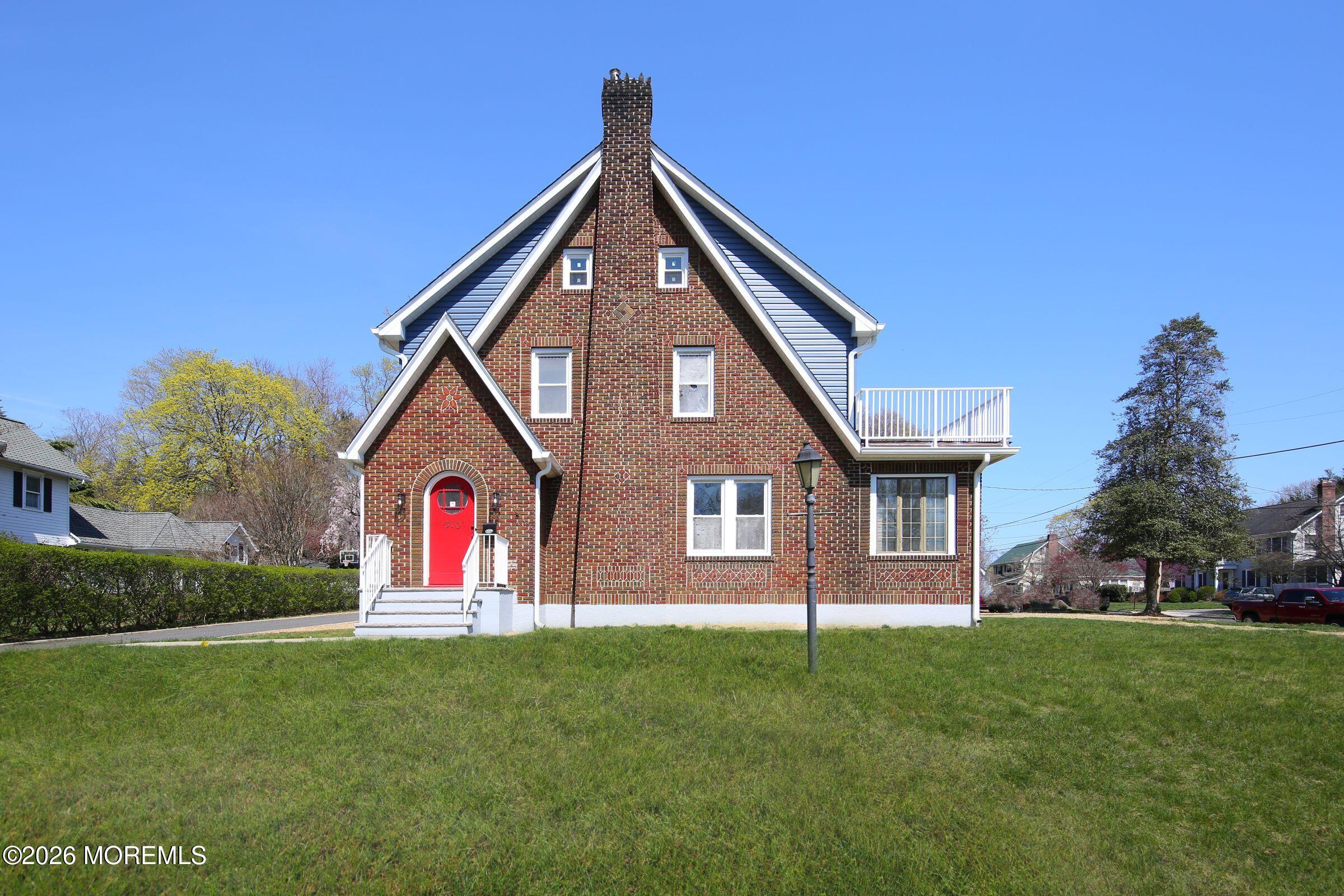 310 Branch Avenue